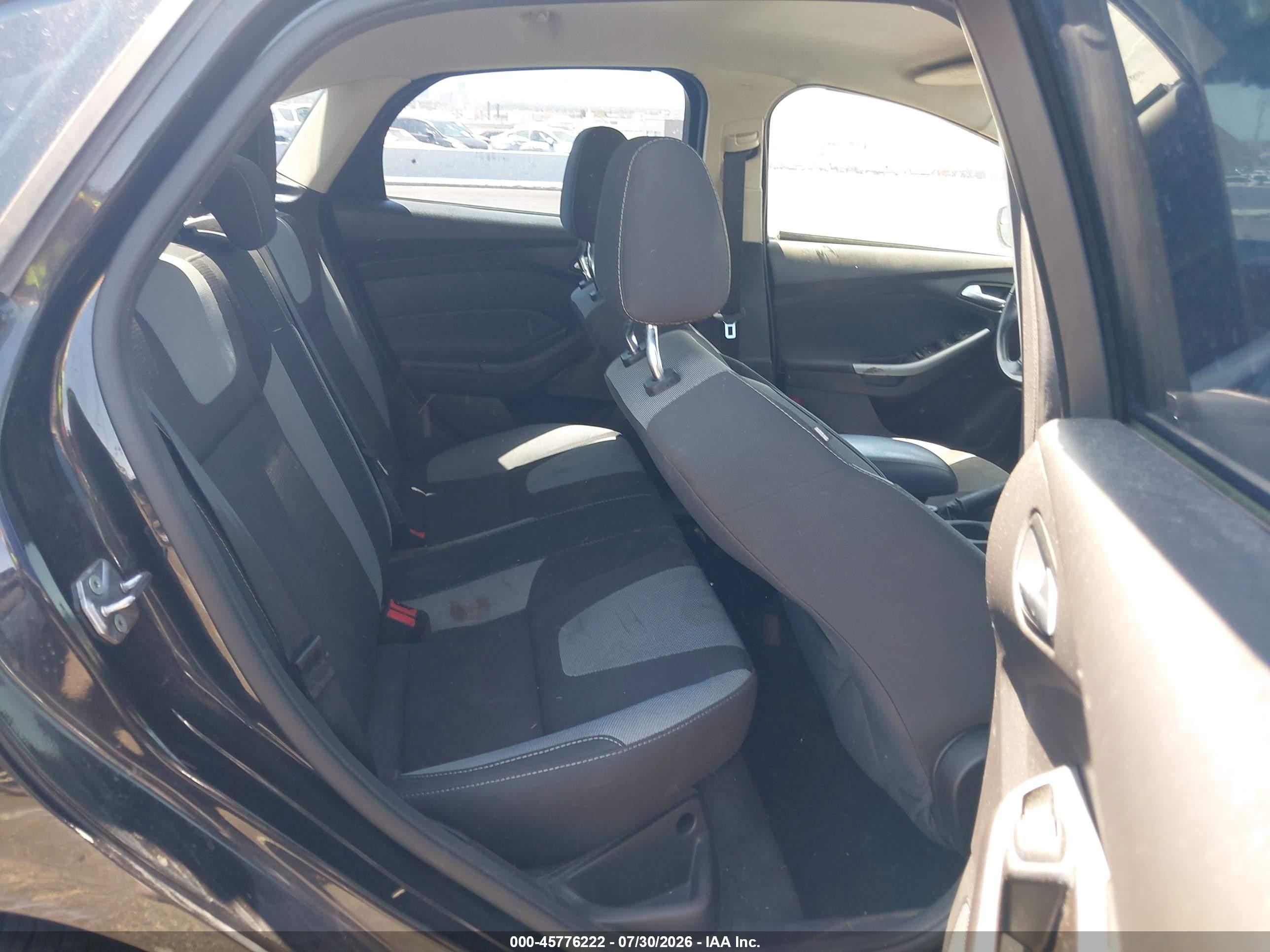 2012 Ford Focus Se Black vin: 1FAHP3F21CL302138