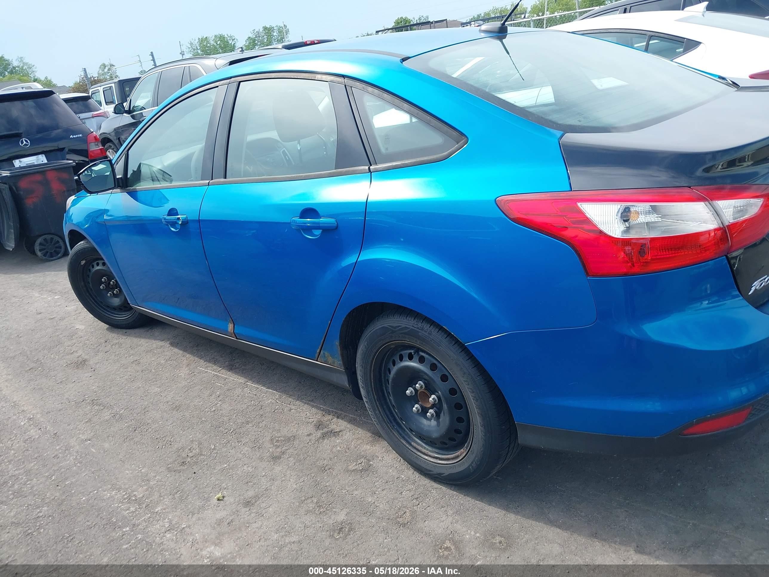2012 Ford Focus Se Blue vin: 1FAHP3F21CL310269