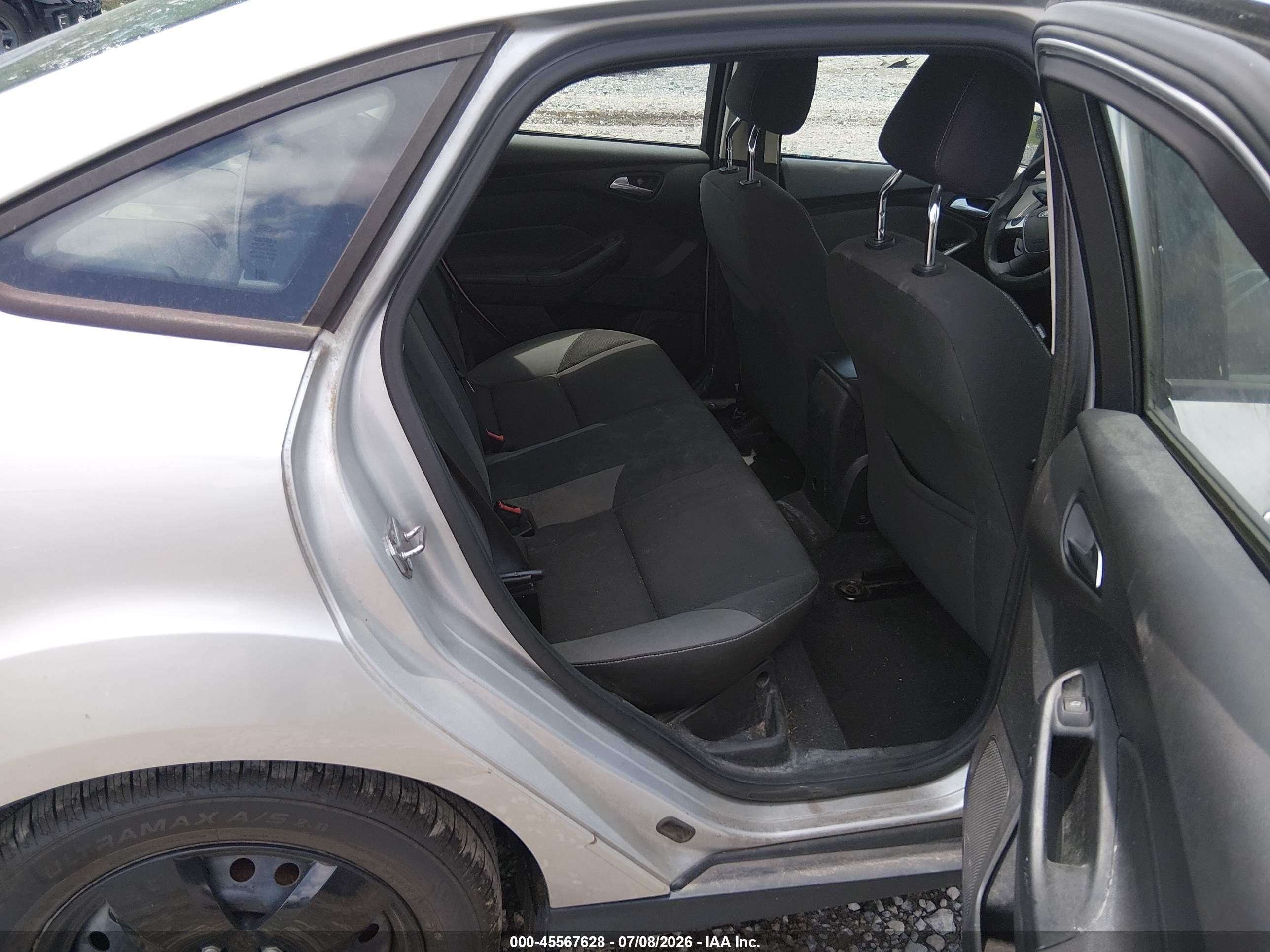 2012 Ford Focus Se Silver vin: 1FAHP3F22CL104605