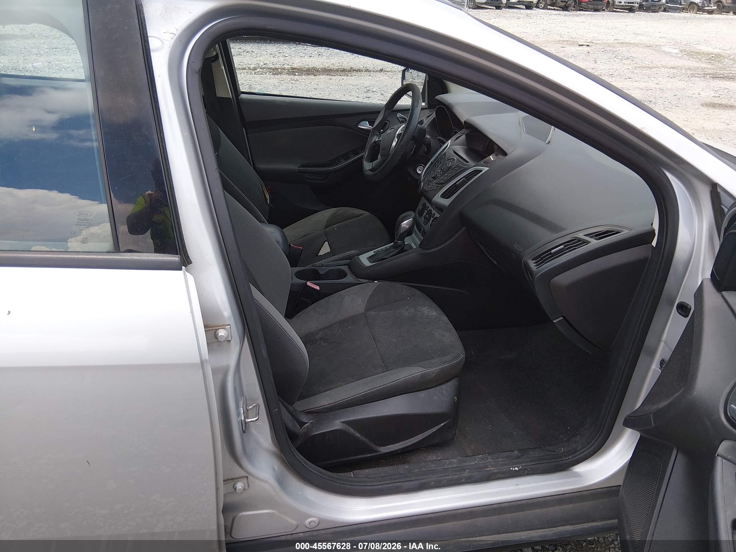 2012 Ford Focus Se Silver vin: 1FAHP3F22CL104605