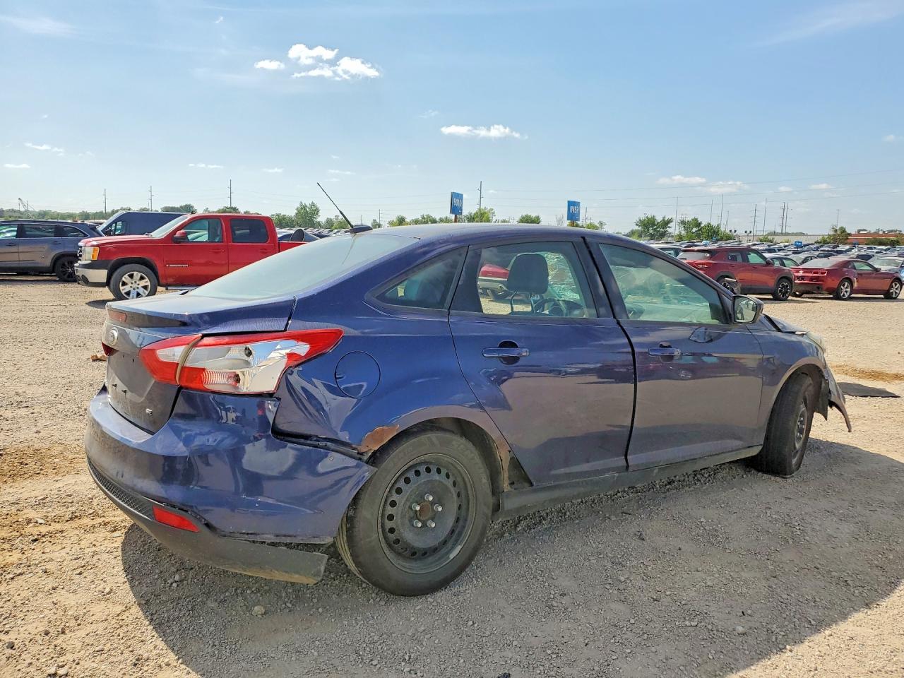 2012 Ford Focus Se Blue vin: 1FAHP3F22CL131559