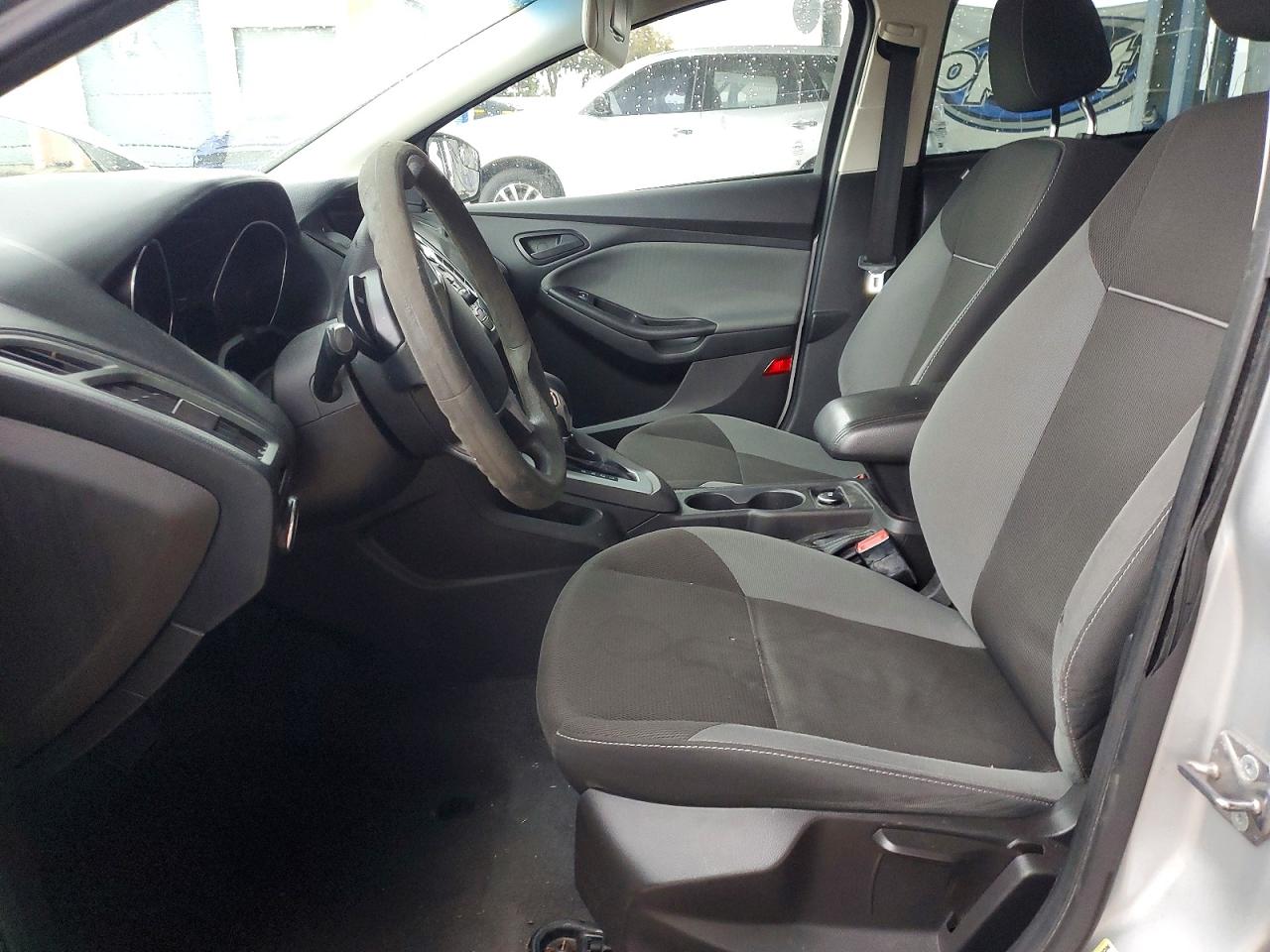 2012 Ford Focus Se Silver vin: 1FAHP3F22CL142321