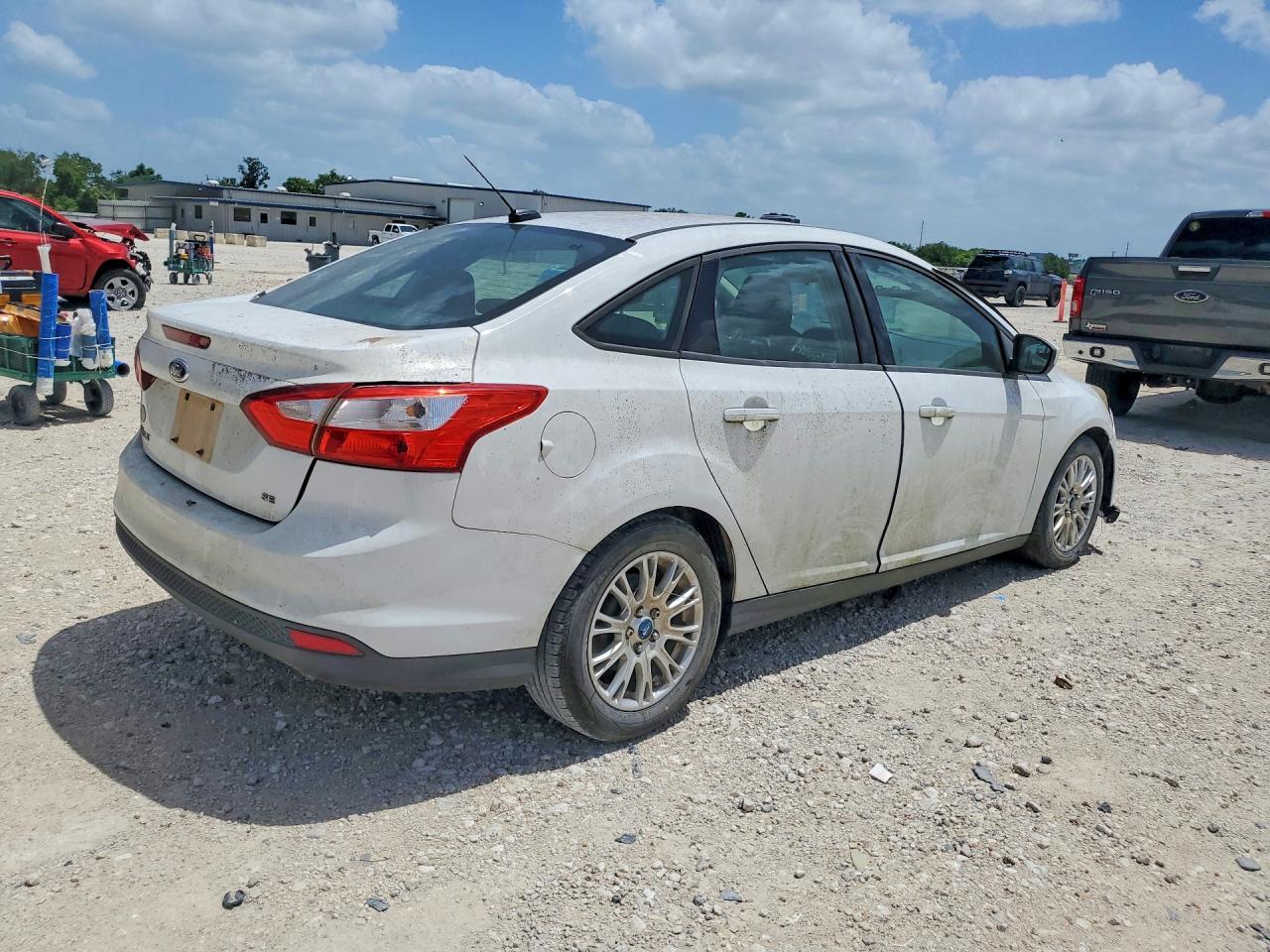 2012 Ford Focus Se White vin: 1FAHP3F22CL178140