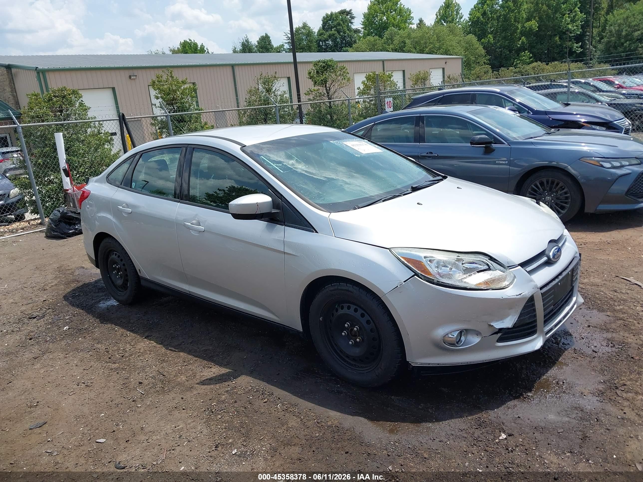 2012 Ford Focus Se Silver vin: 1FAHP3F22CL232763