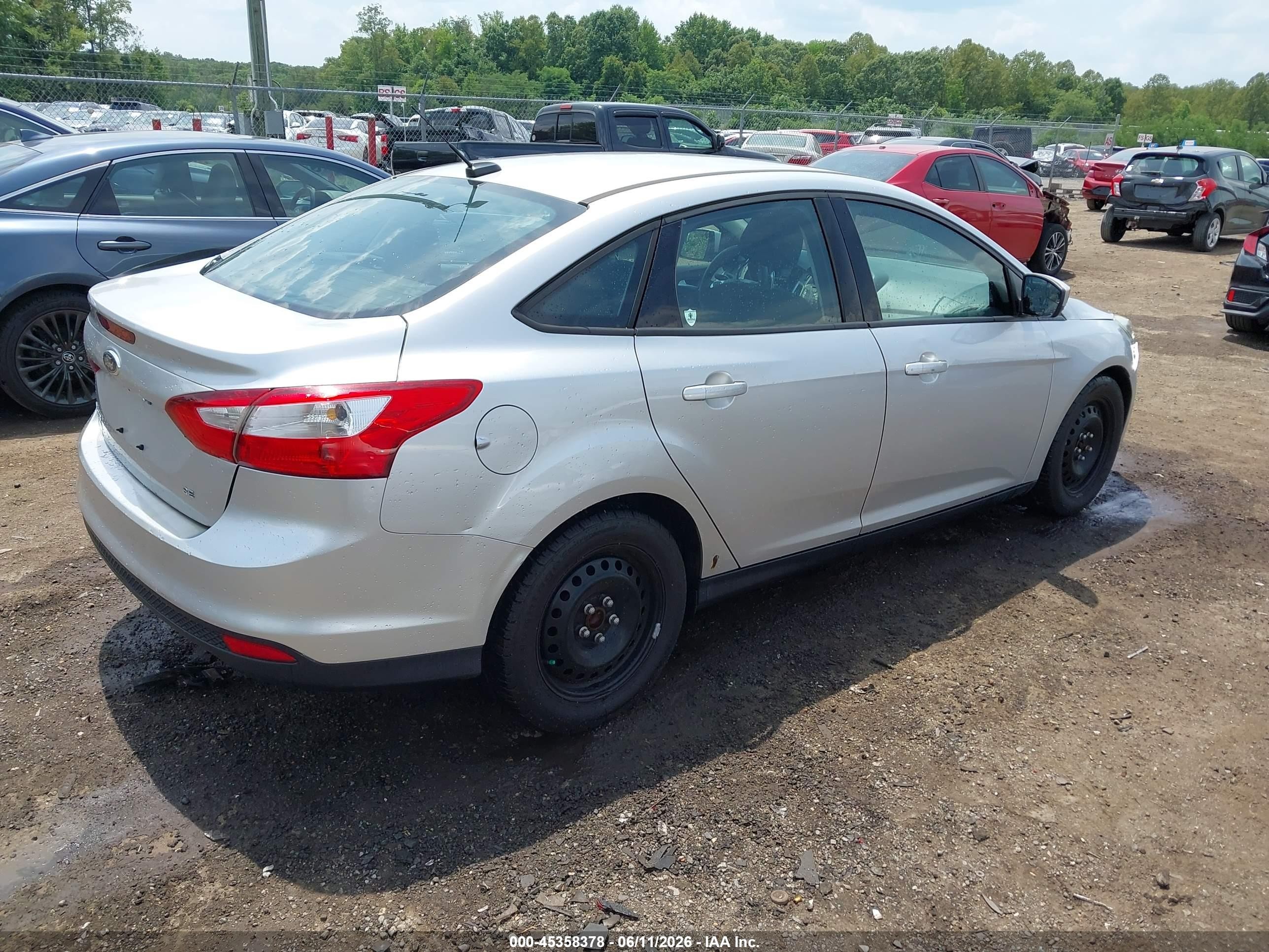 2012 Ford Focus Se Silver vin: 1FAHP3F22CL232763