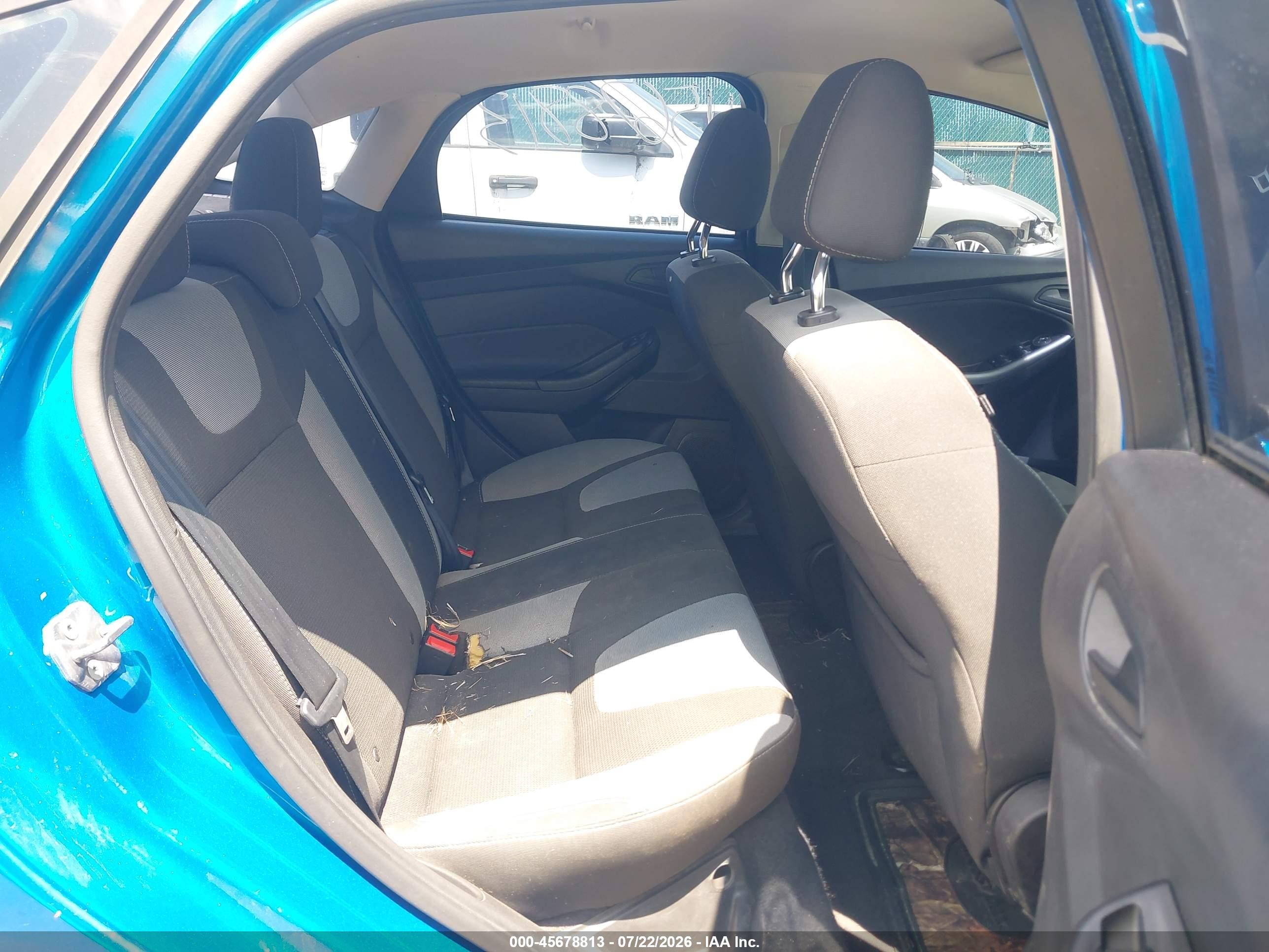 2012 Ford Focus Se Blue vin: 1FAHP3F22CL261504