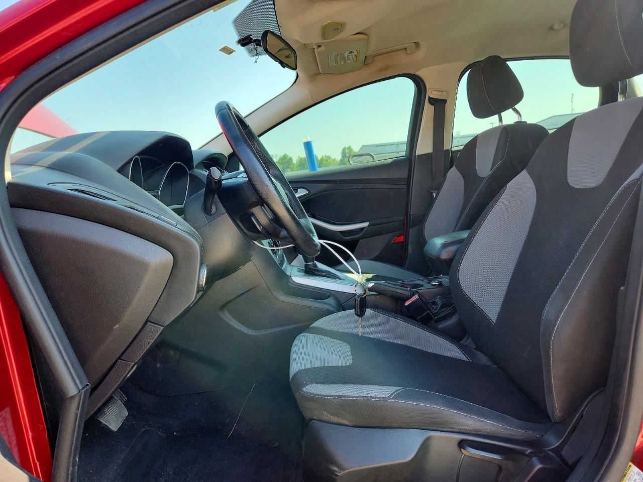 2012 Ford Focus Se Red vin: 1FAHP3F22CL347279