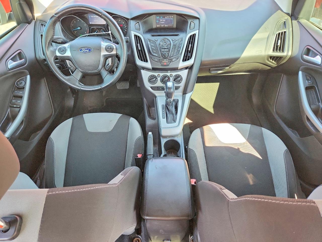 2012 Ford Focus Se Red vin: 1FAHP3F22CL347279