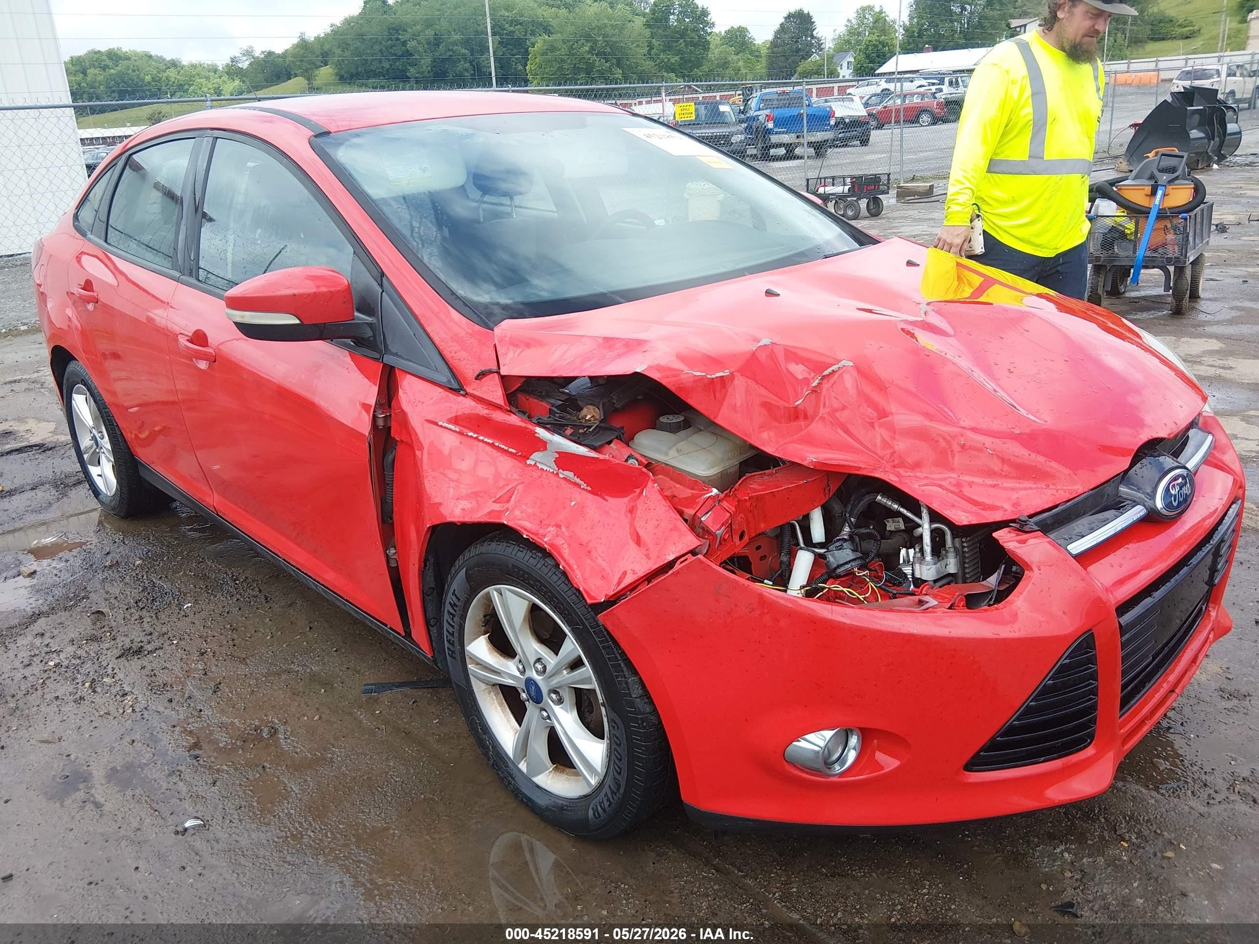 2012 Ford Focus Se Red vin: 1FAHP3F22CL352787