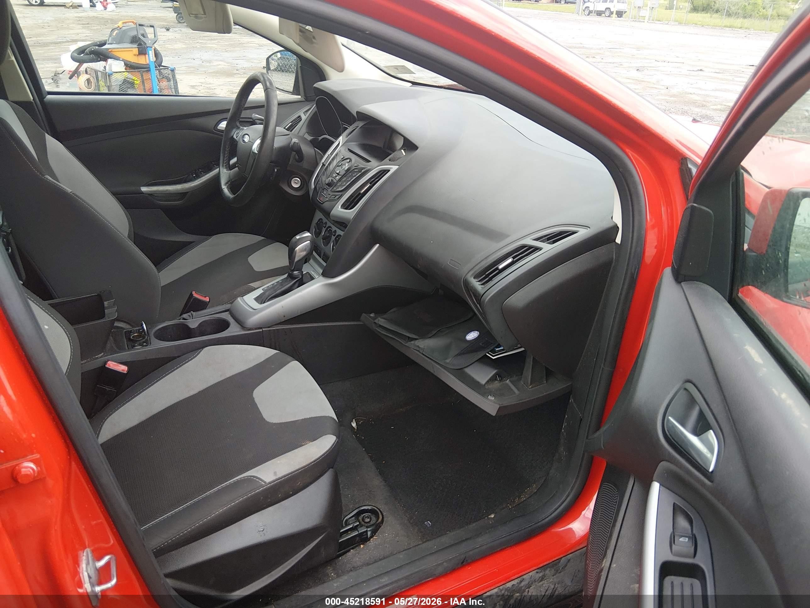 2012 Ford Focus Se Red vin: 1FAHP3F22CL352787