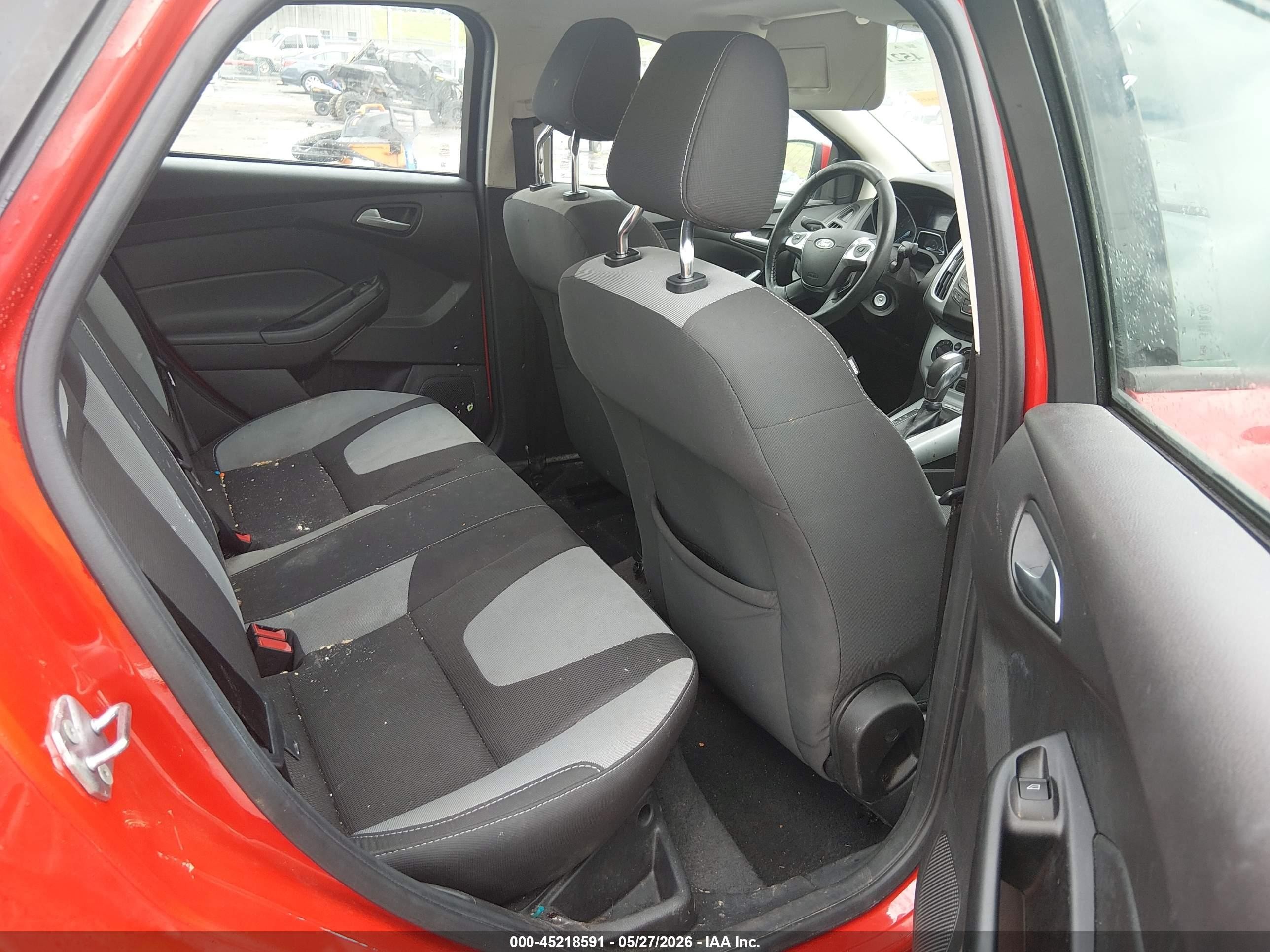 2012 Ford Focus Se Red vin: 1FAHP3F22CL352787