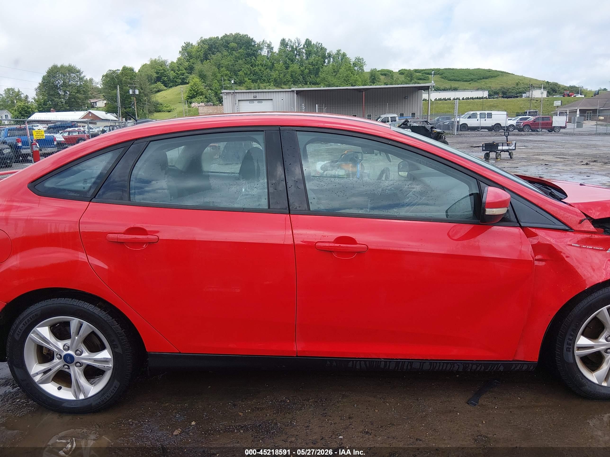 2012 Ford Focus Se Red vin: 1FAHP3F22CL352787
