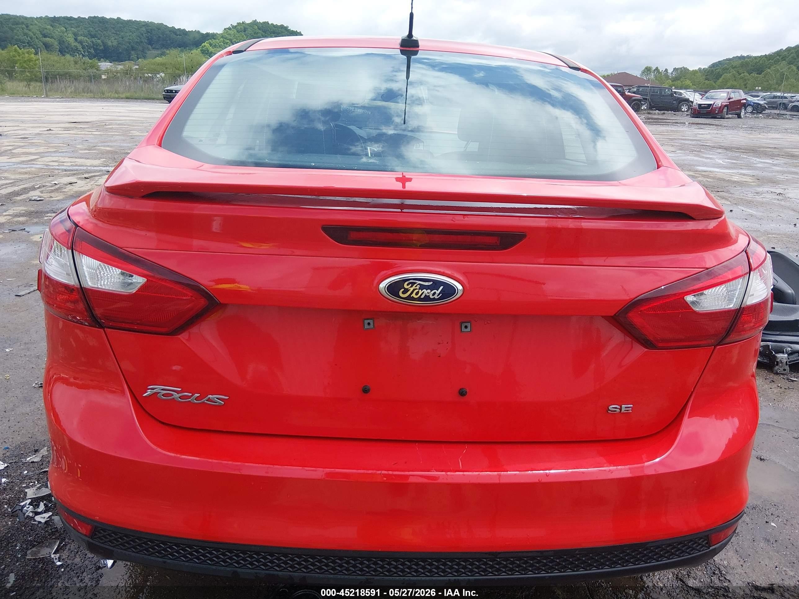 2012 Ford Focus Se Red vin: 1FAHP3F22CL352787