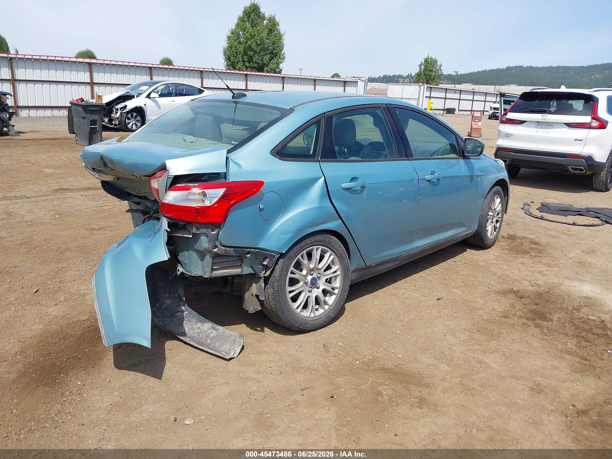 2012 Ford Focus Se Blue vin: 1FAHP3F22CL372909