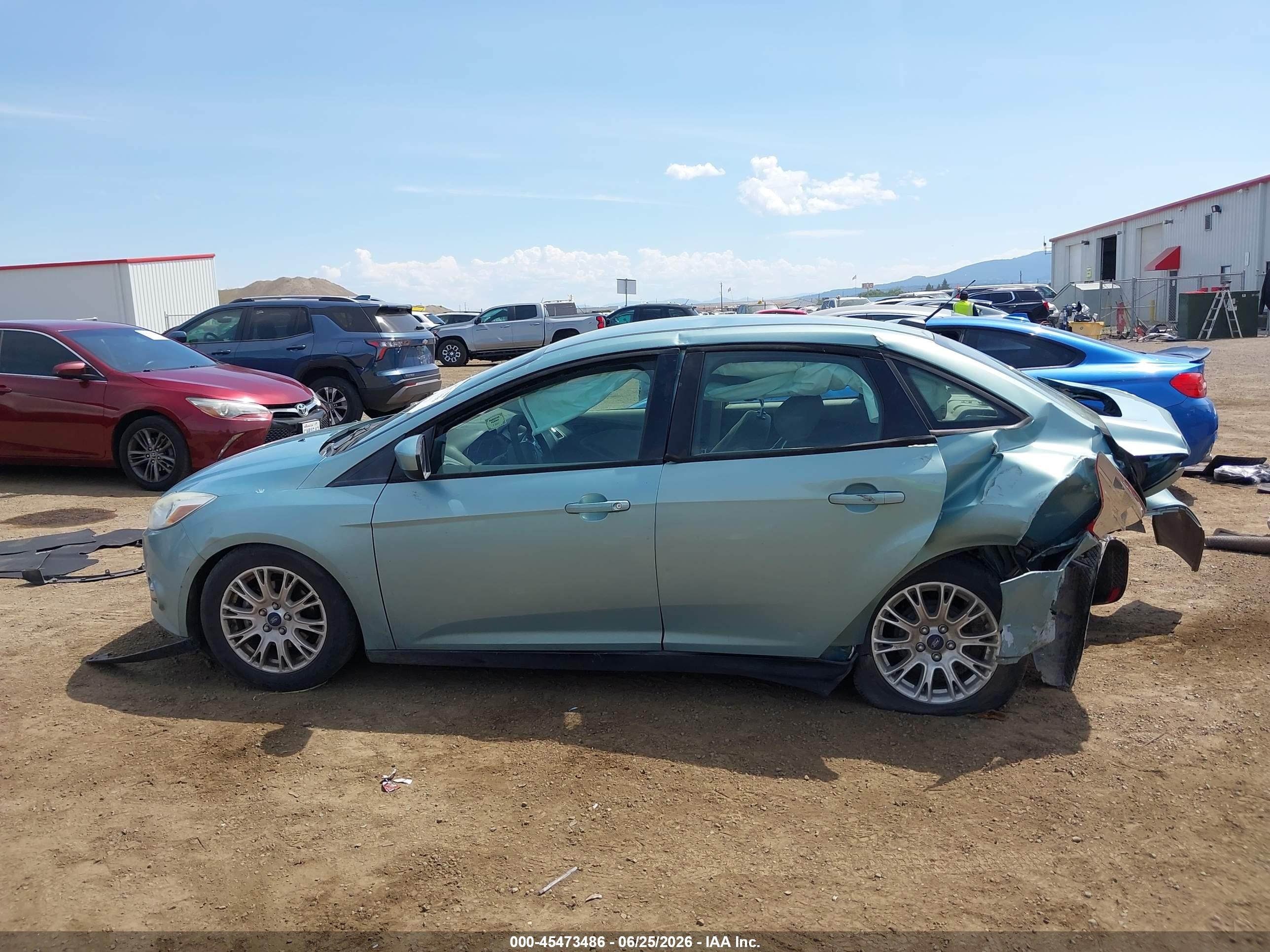 2012 Ford Focus Se Blue vin: 1FAHP3F22CL372909