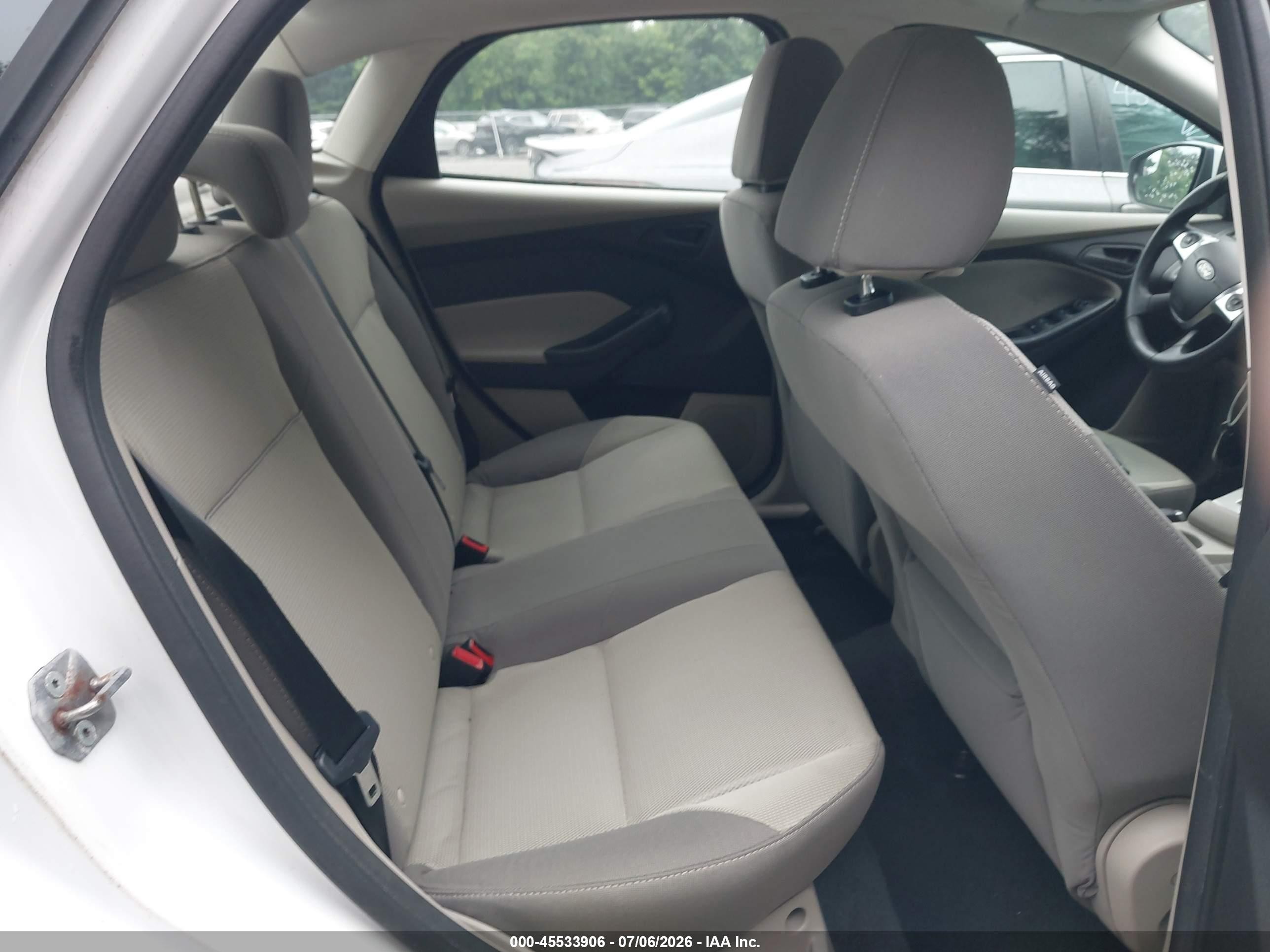 2012 Ford Focus Se White vin: 1FAHP3F22CL407352