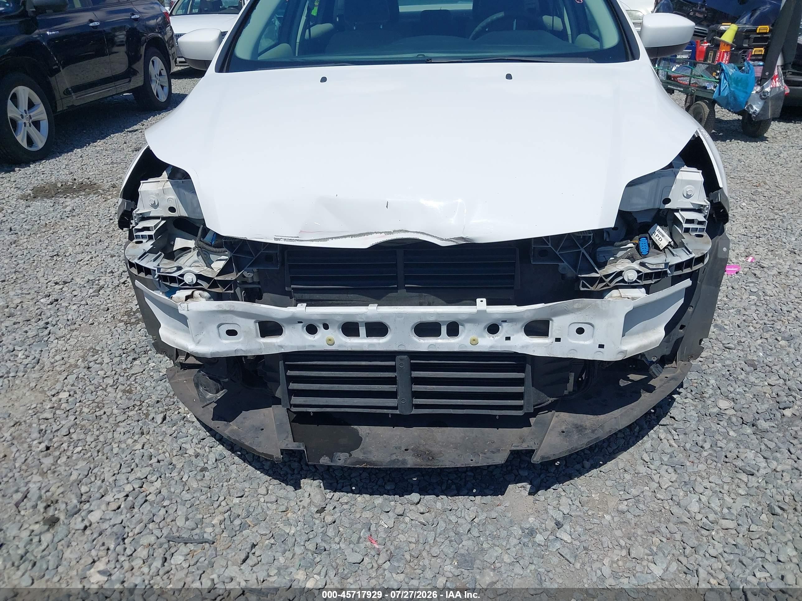 2012 Ford Focus Se White vin: 1FAHP3F22CL424409