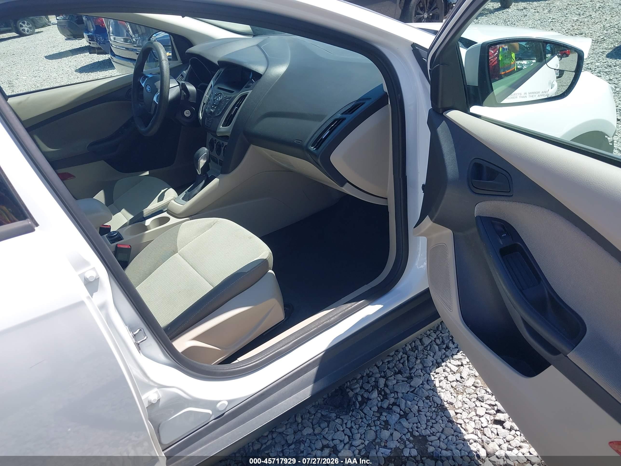 2012 Ford Focus Se White vin: 1FAHP3F22CL424409