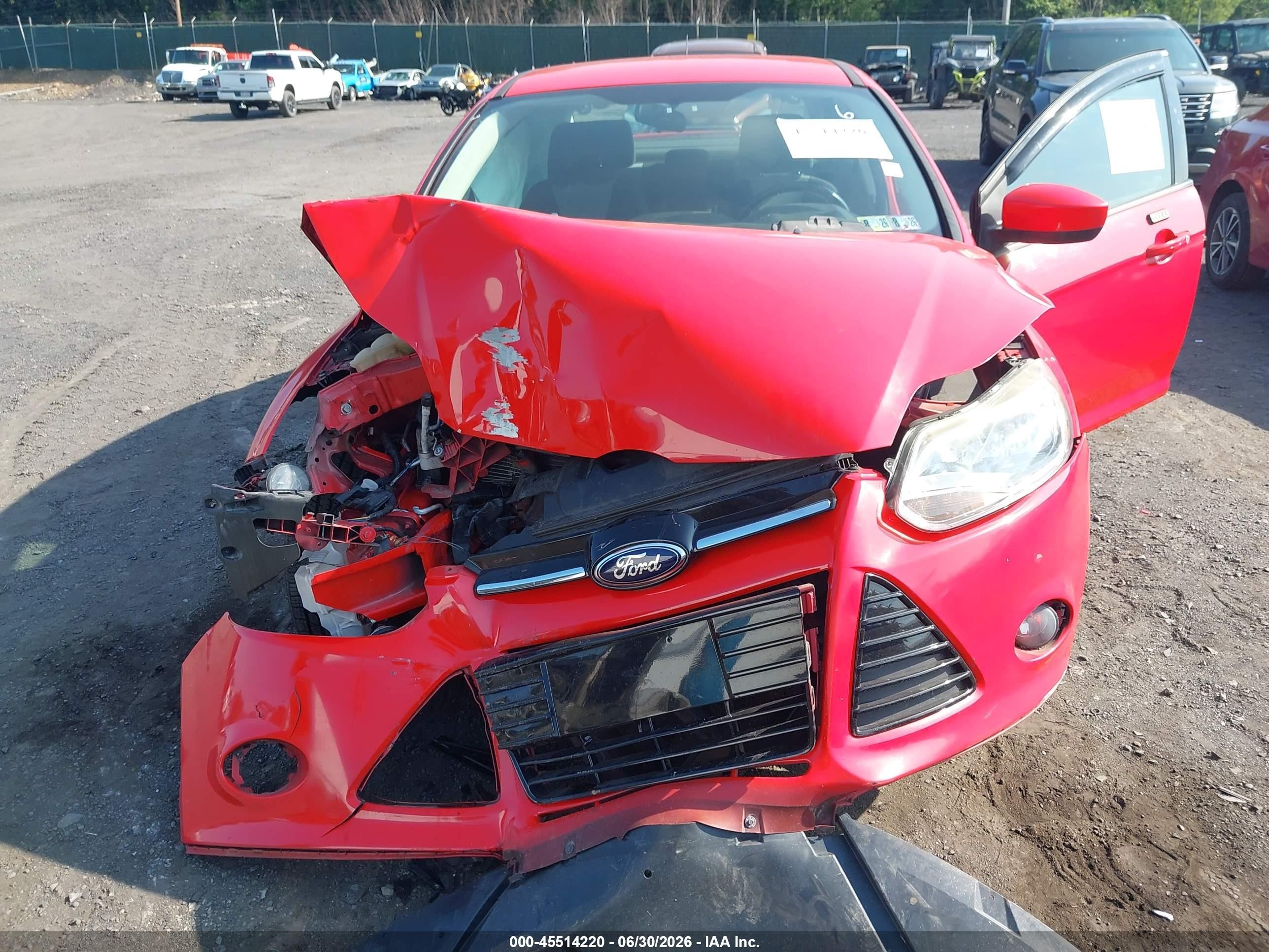 2012 Ford Focus Se Red vin: 1FAHP3F22CL426256
