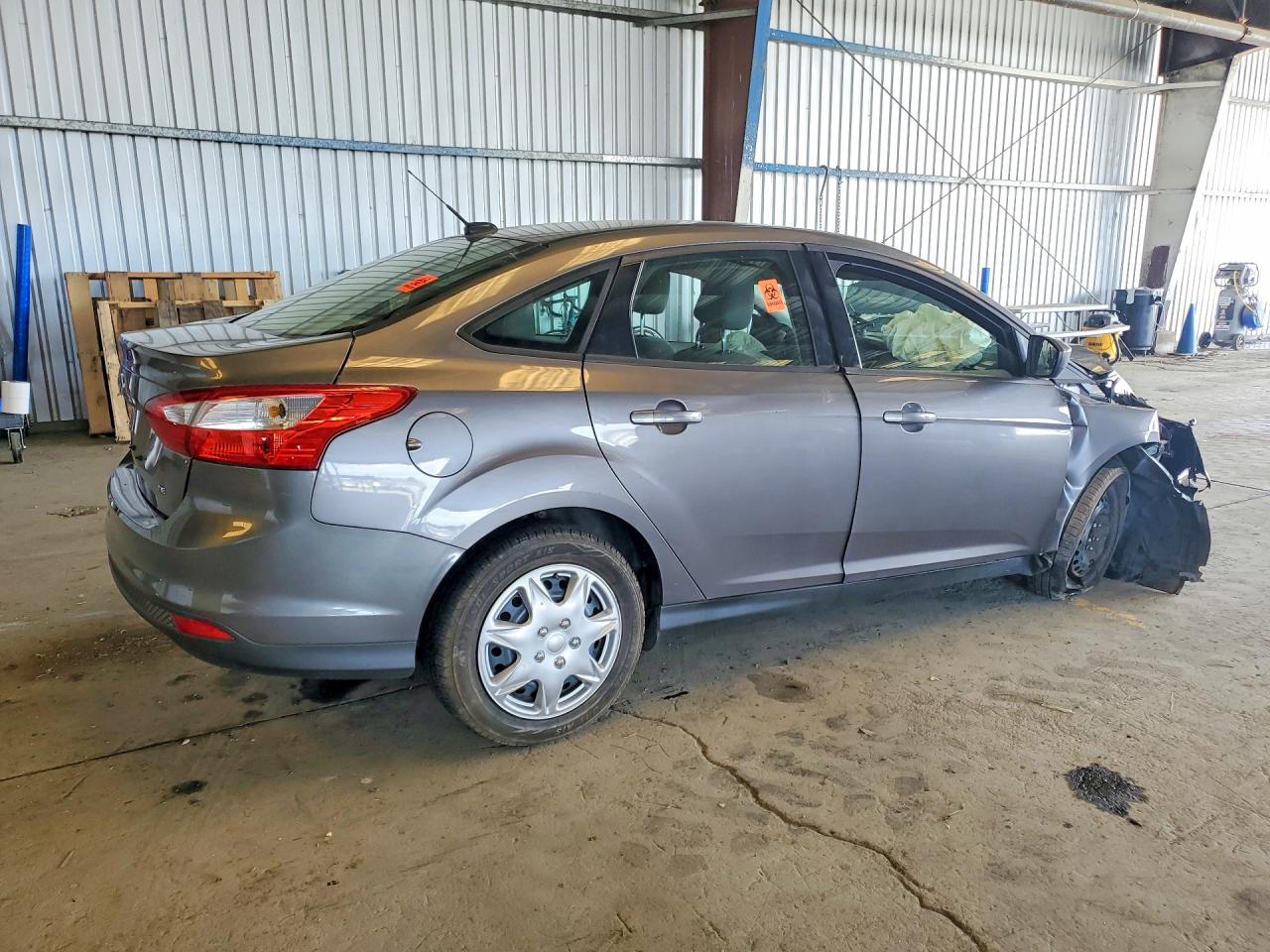 2012 Ford Focus Se Gray vin: 1FAHP3F23CL140111