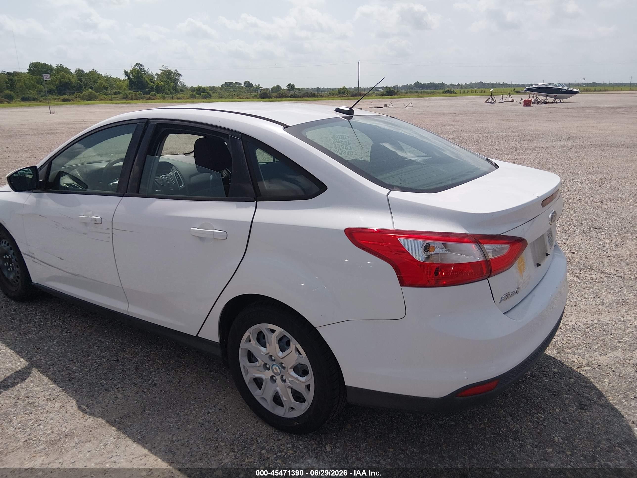 2012 Ford Focus Se Белый vin: 1FAHP3F23CL186506