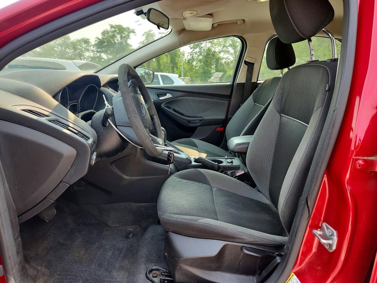 2012 Ford Focus Se Красный vin: 1FAHP3F23CL247031