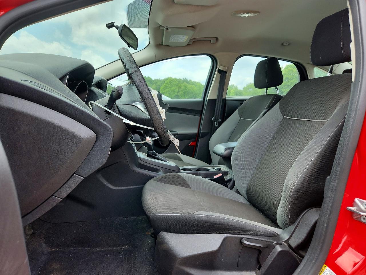 2012 Ford Focus Se Red vin: 1FAHP3F23CL286752