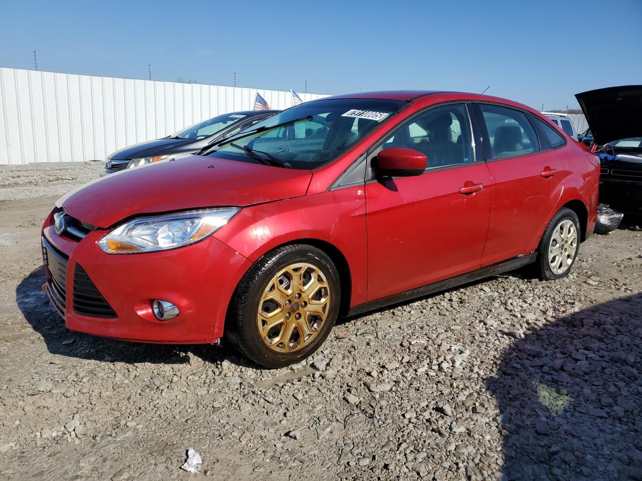 2012 Ford Focus Se Red vin: 1FAHP3F23CL380906 Damage: Left Front Fender, Dent(S) W/ Paint Dmg, 3 To 4 Inches
