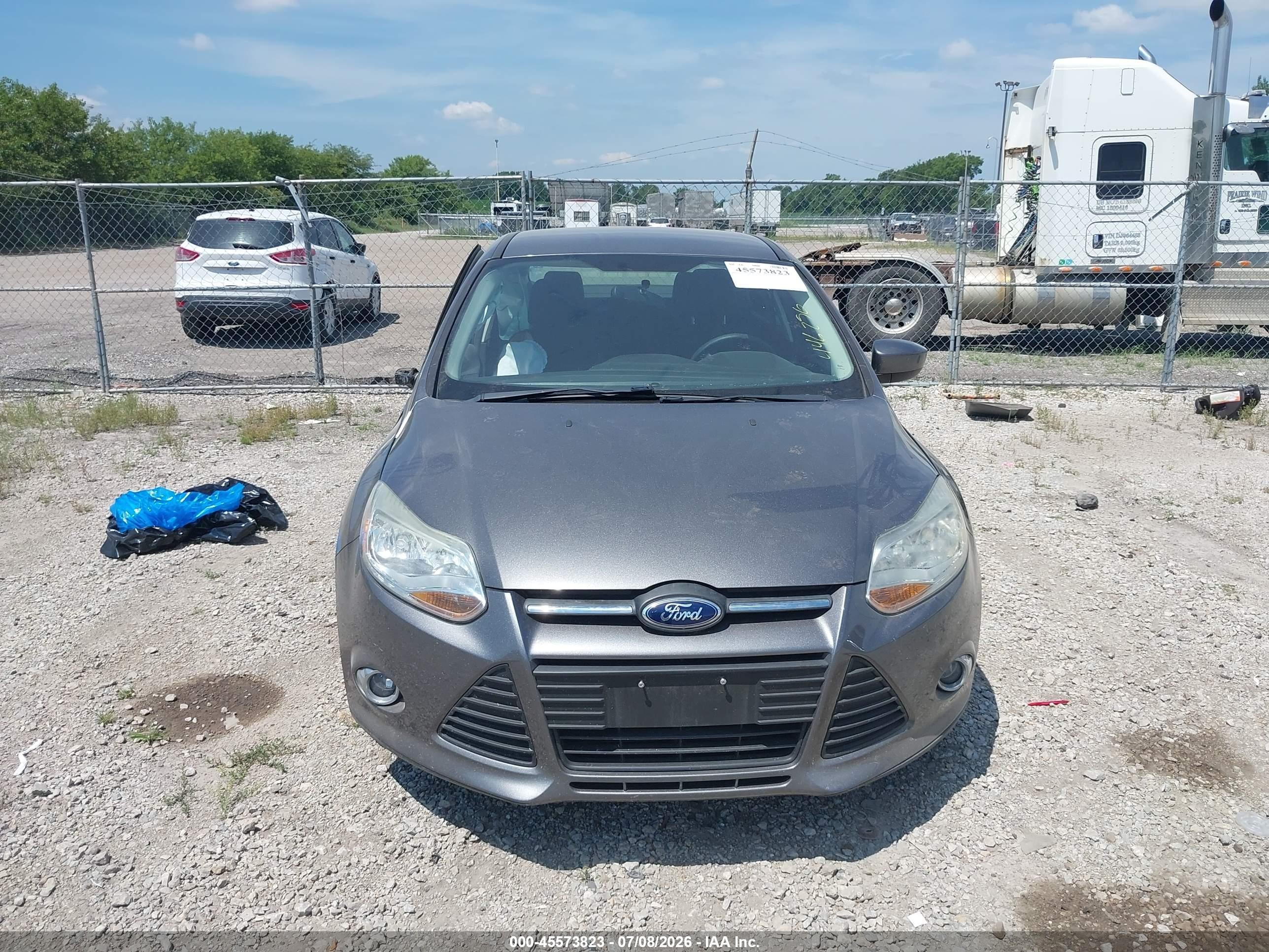 2012 Ford Focus Se Gray vin: 1FAHP3F23CL446256
