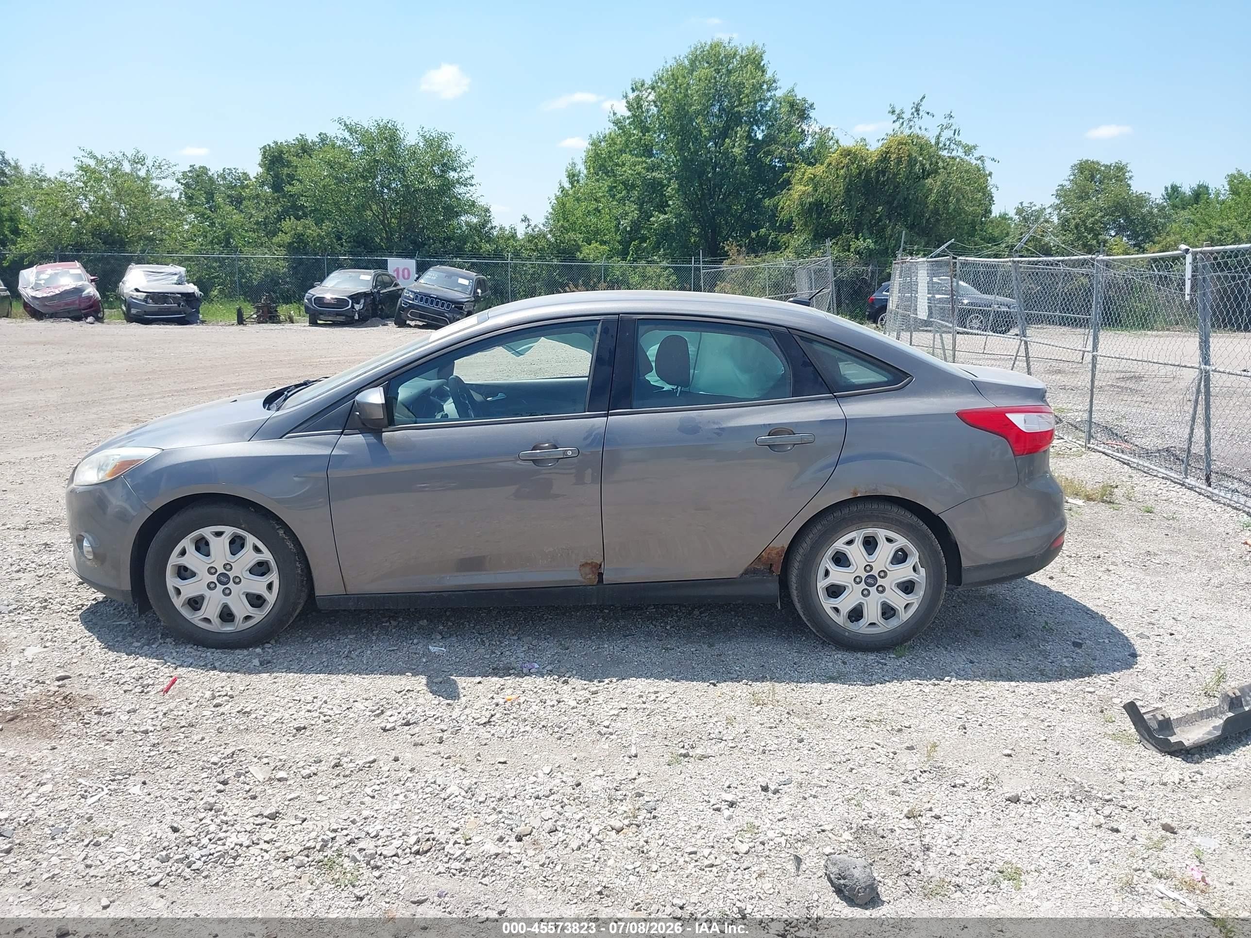2012 Ford Focus Se Gray vin: 1FAHP3F23CL446256
