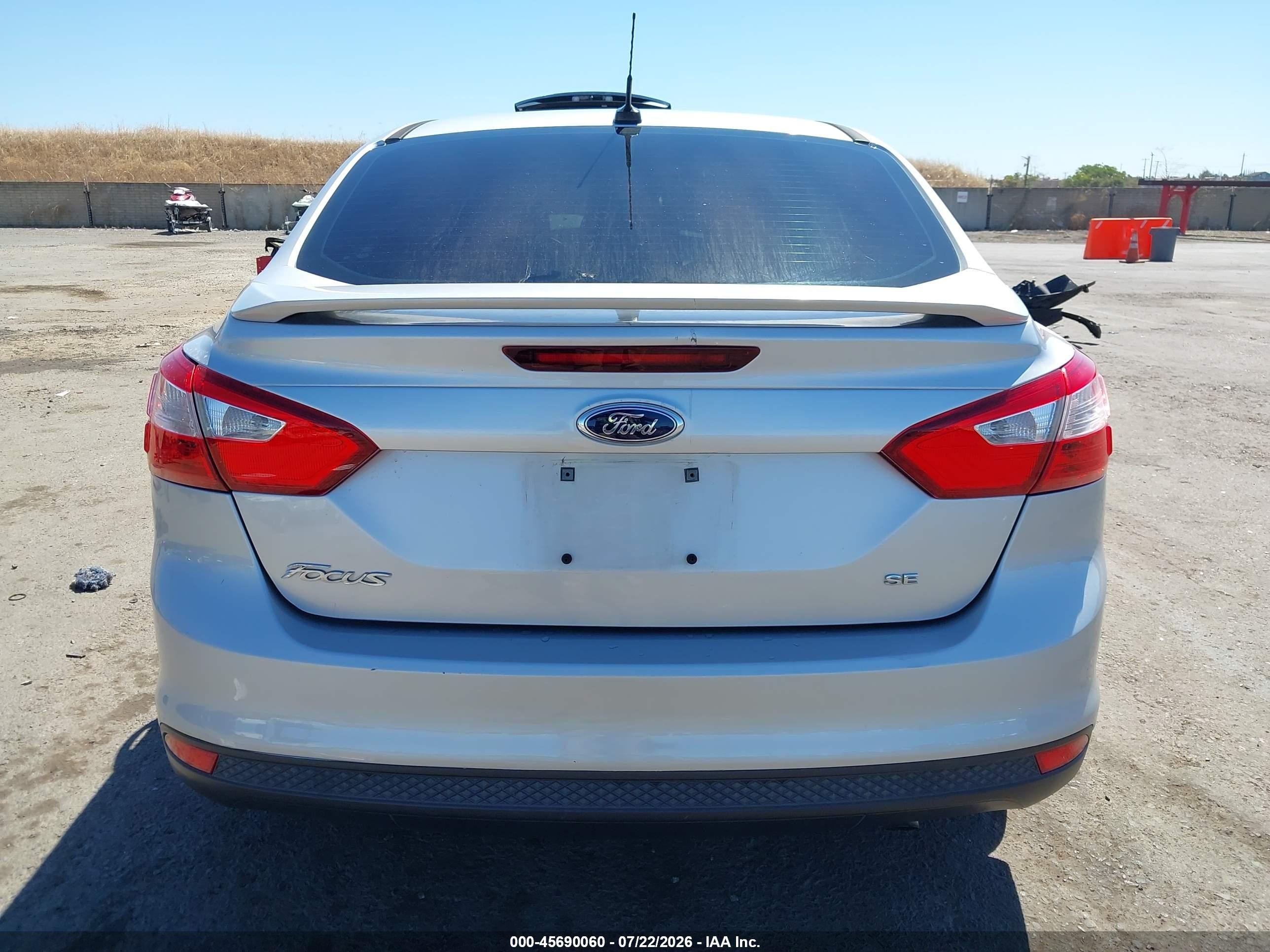 2012 Ford Focus Se Серебряный vin: 1FAHP3F23CL452848