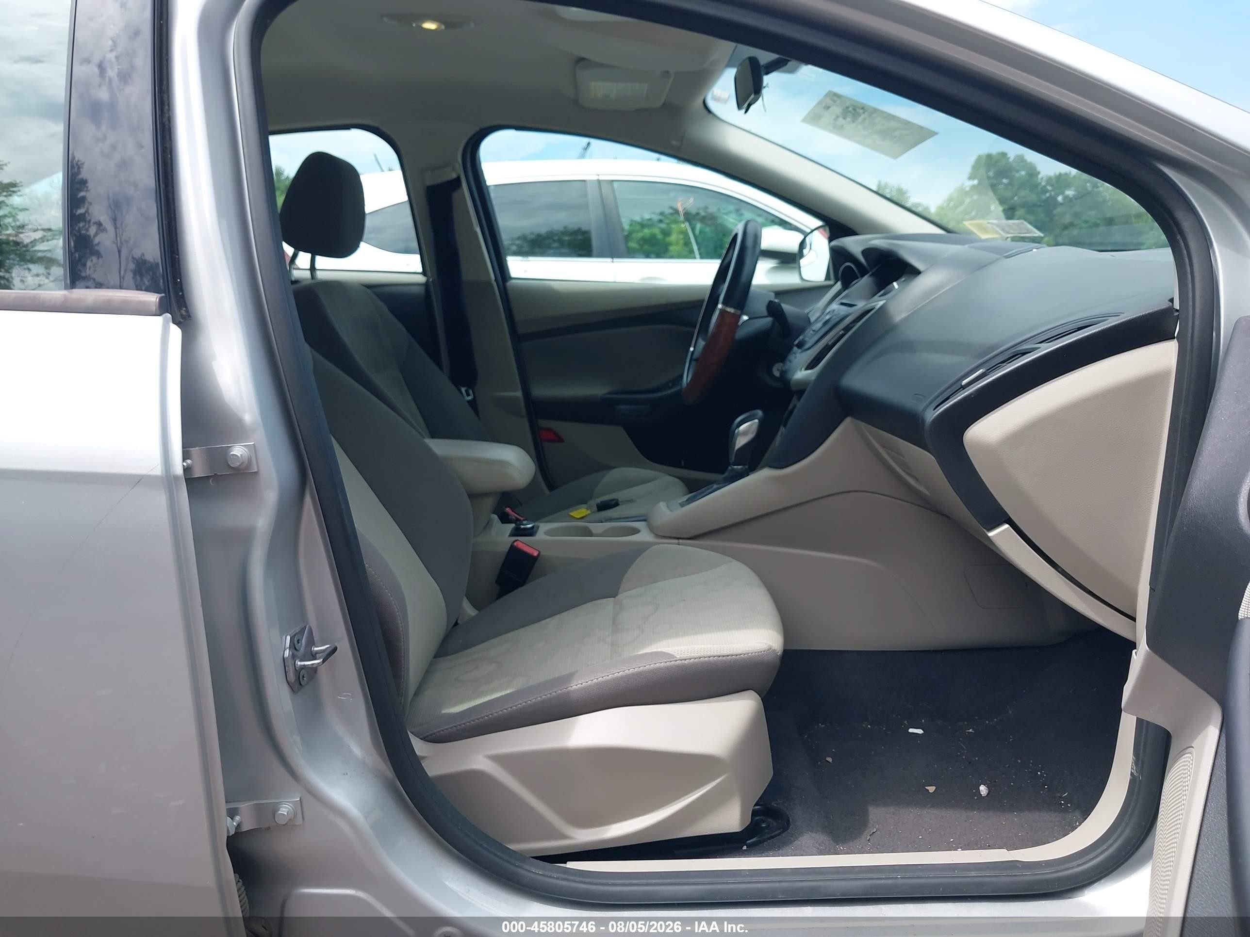 2012 Ford Focus Se Silver vin: 1FAHP3F24CL177989
