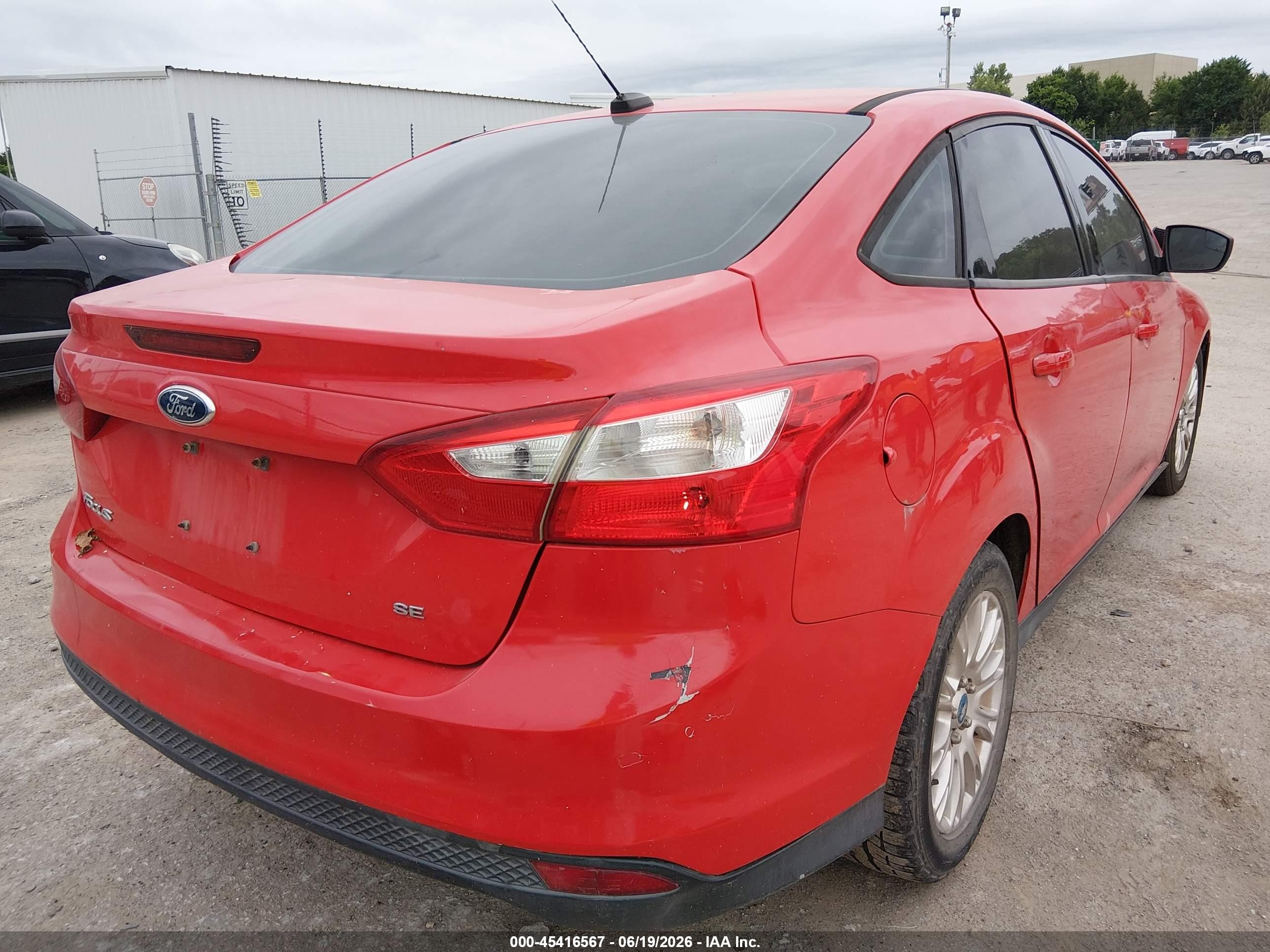 2012 Ford Focus Se Red vin: 1FAHP3F24CL204267