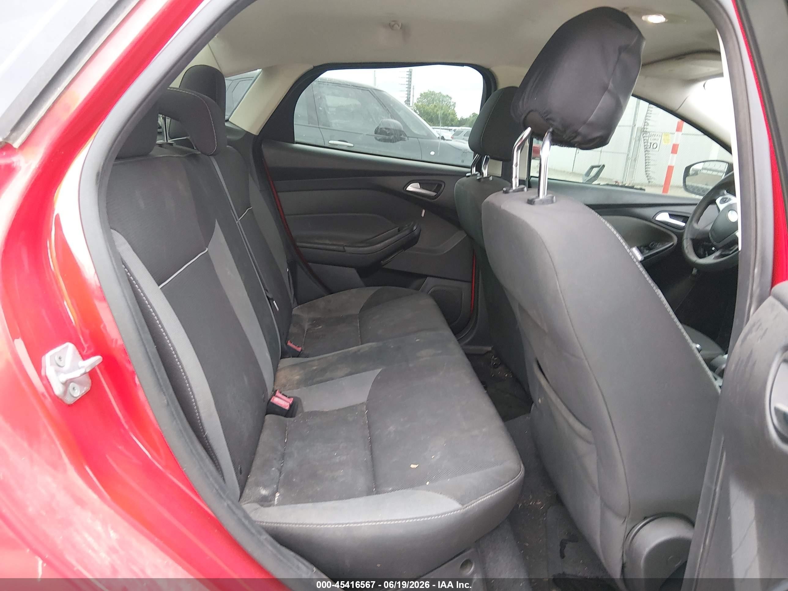 2012 Ford Focus Se Red vin: 1FAHP3F24CL204267
