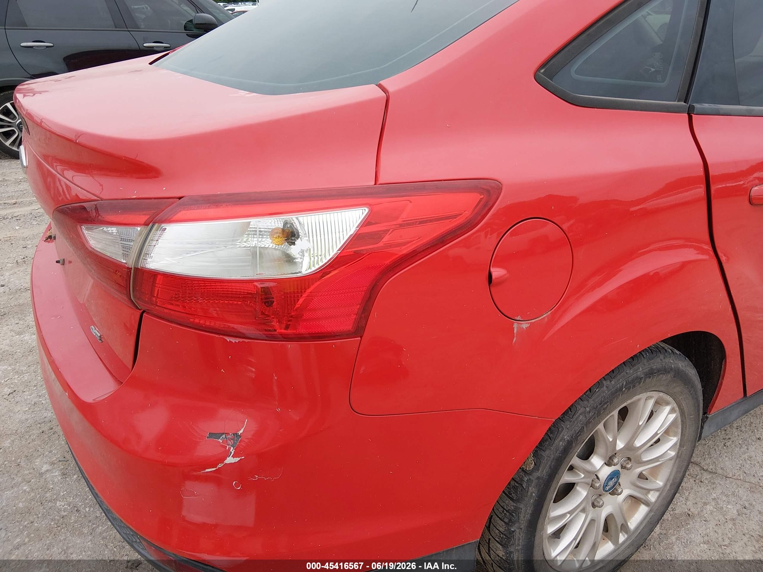 2012 Ford Focus Se Red vin: 1FAHP3F24CL204267