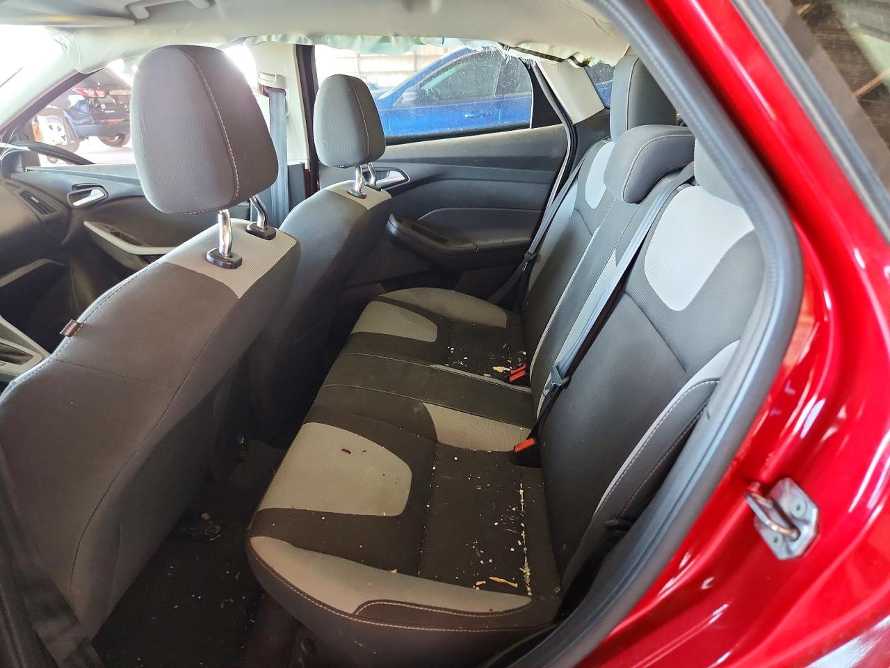 2012 Ford Focus Se Red vin: 1FAHP3F24CL237091
