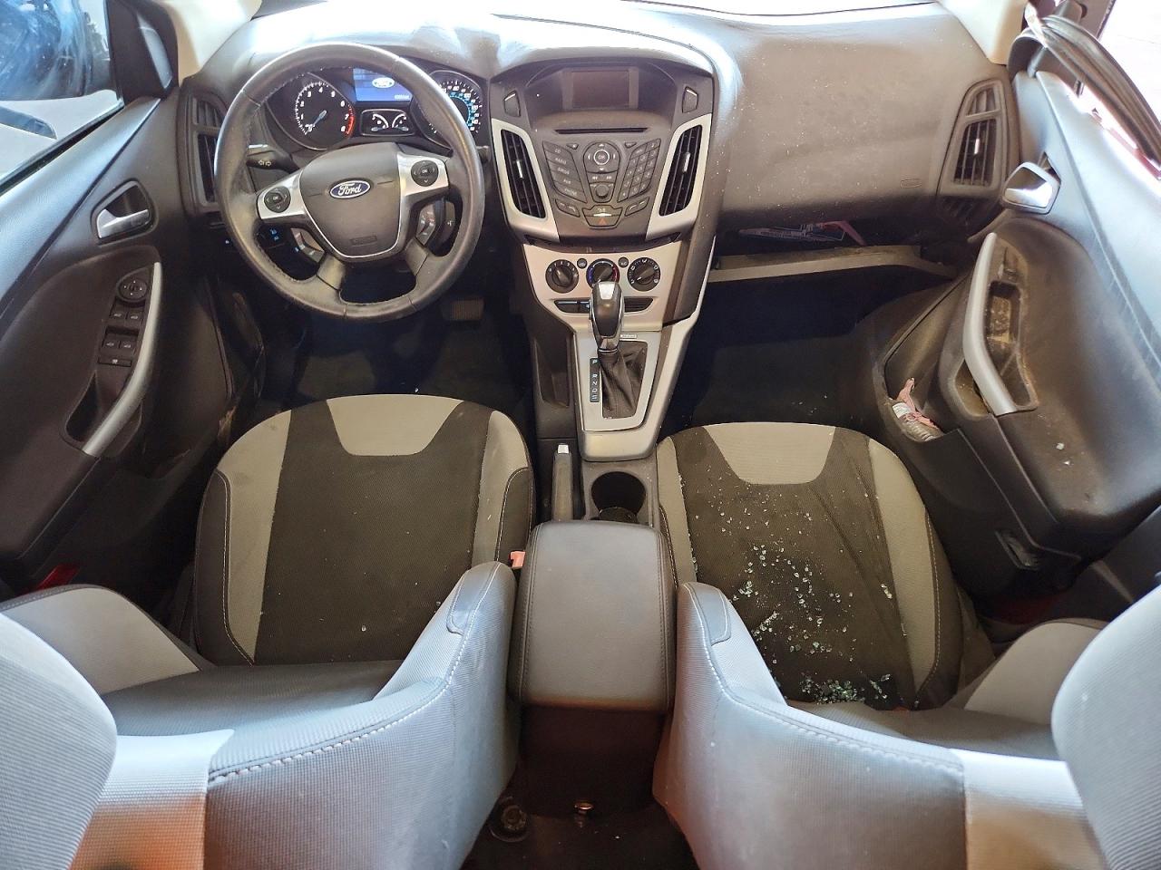 2012 Ford Focus Se Red vin: 1FAHP3F24CL237091