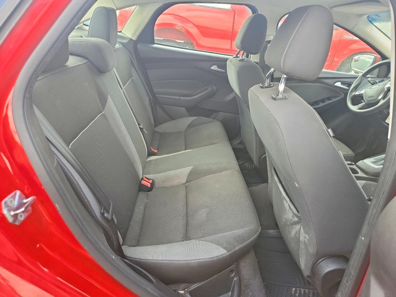 2012 Ford Focus Se Red vin: 1FAHP3F24CL239326