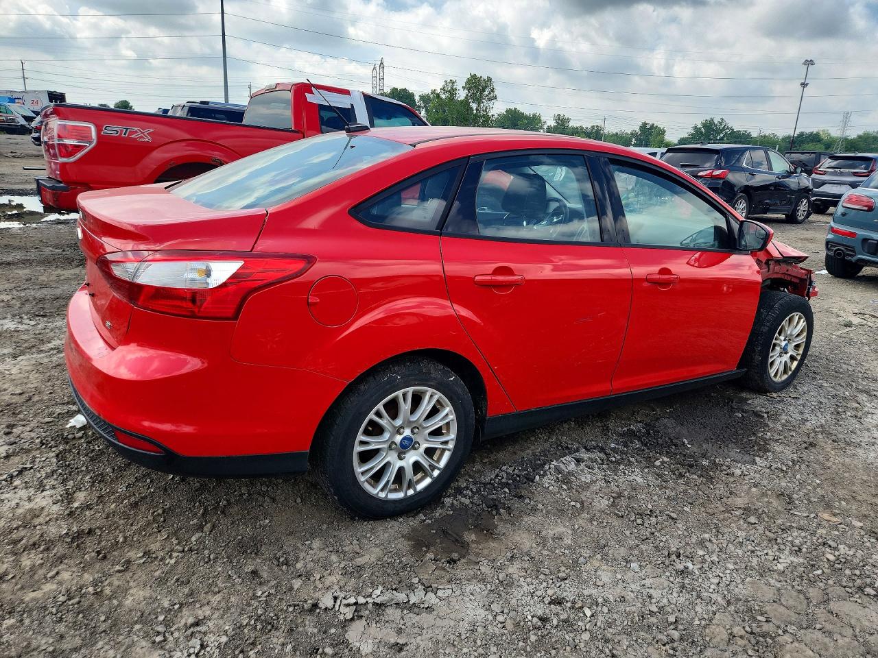 2012 Ford Focus Se Red vin: 1FAHP3F24CL239326