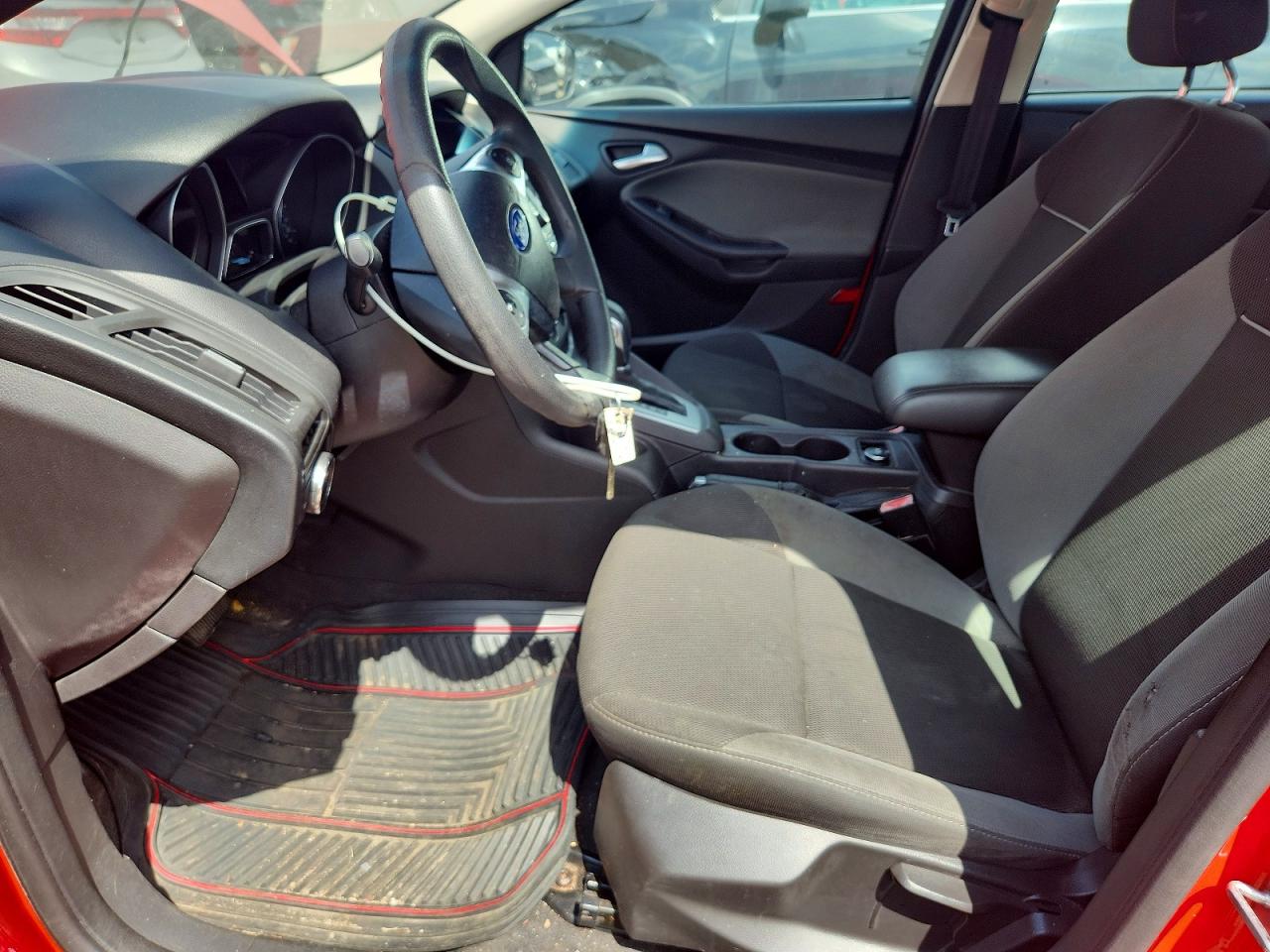 2012 Ford Focus Se Red vin: 1FAHP3F24CL239326