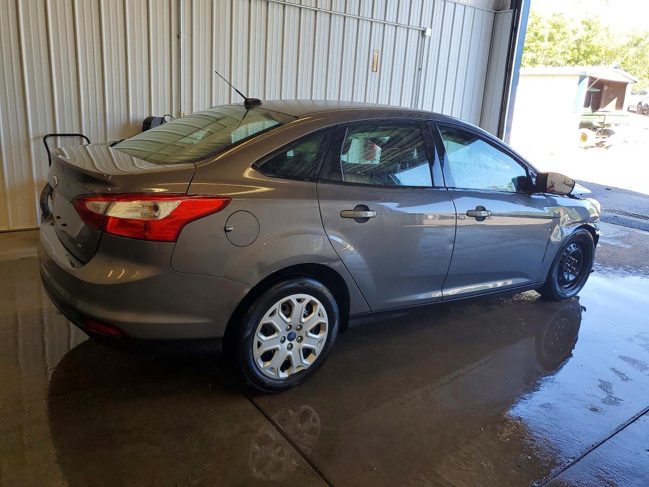 2012 Ford Focus Se Gray vin: 1FAHP3F24CL260144