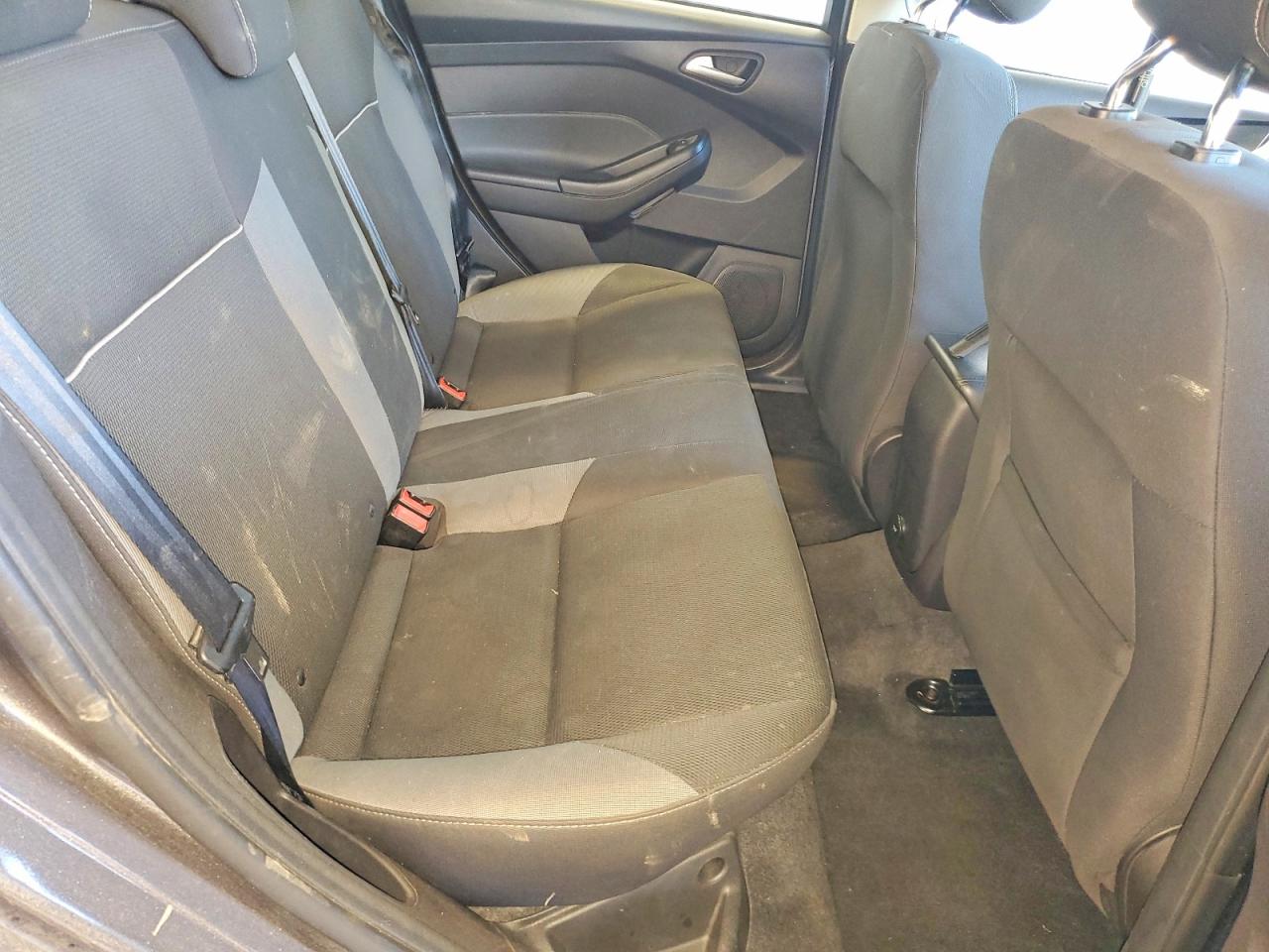2012 Ford Focus Se Gray vin: 1FAHP3F24CL260144