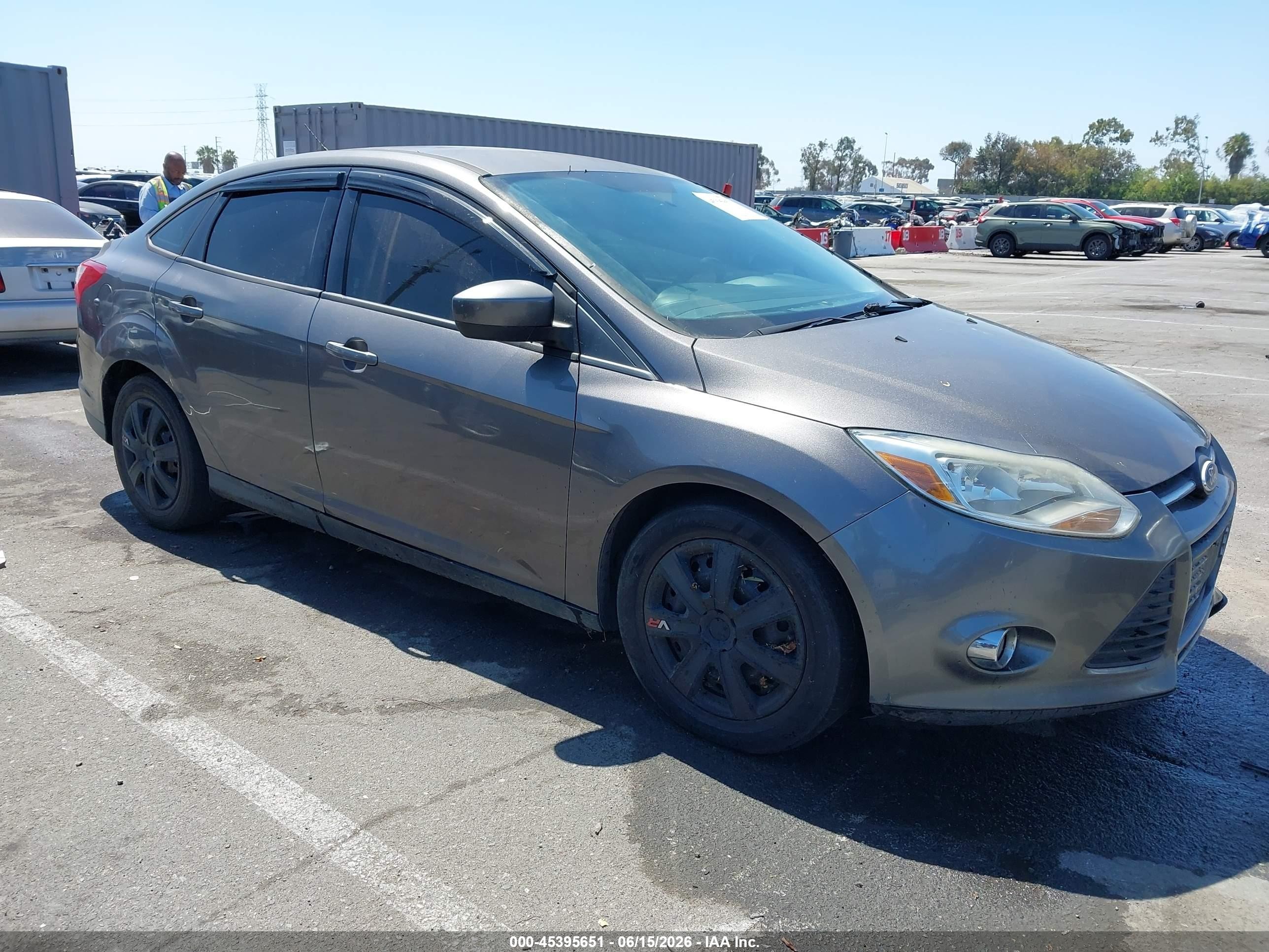 2012 Ford Focus Se Gray vin: 1FAHP3F24CL262671