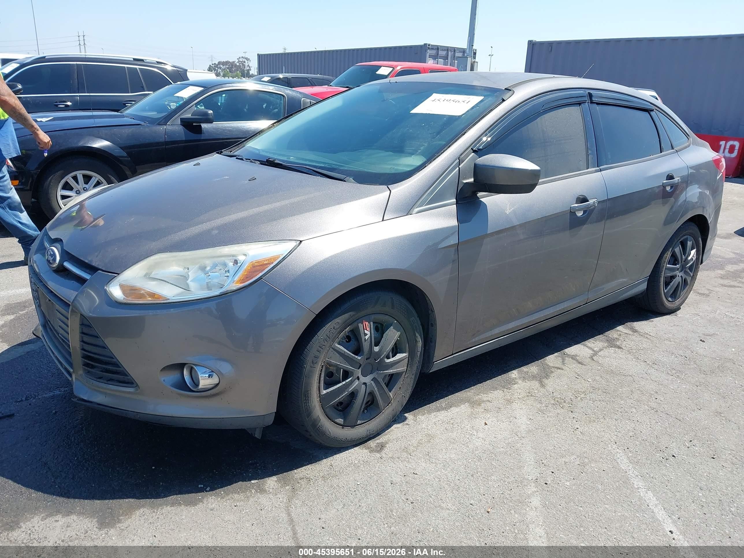 2012 Ford Focus Se Gray vin: 1FAHP3F24CL262671