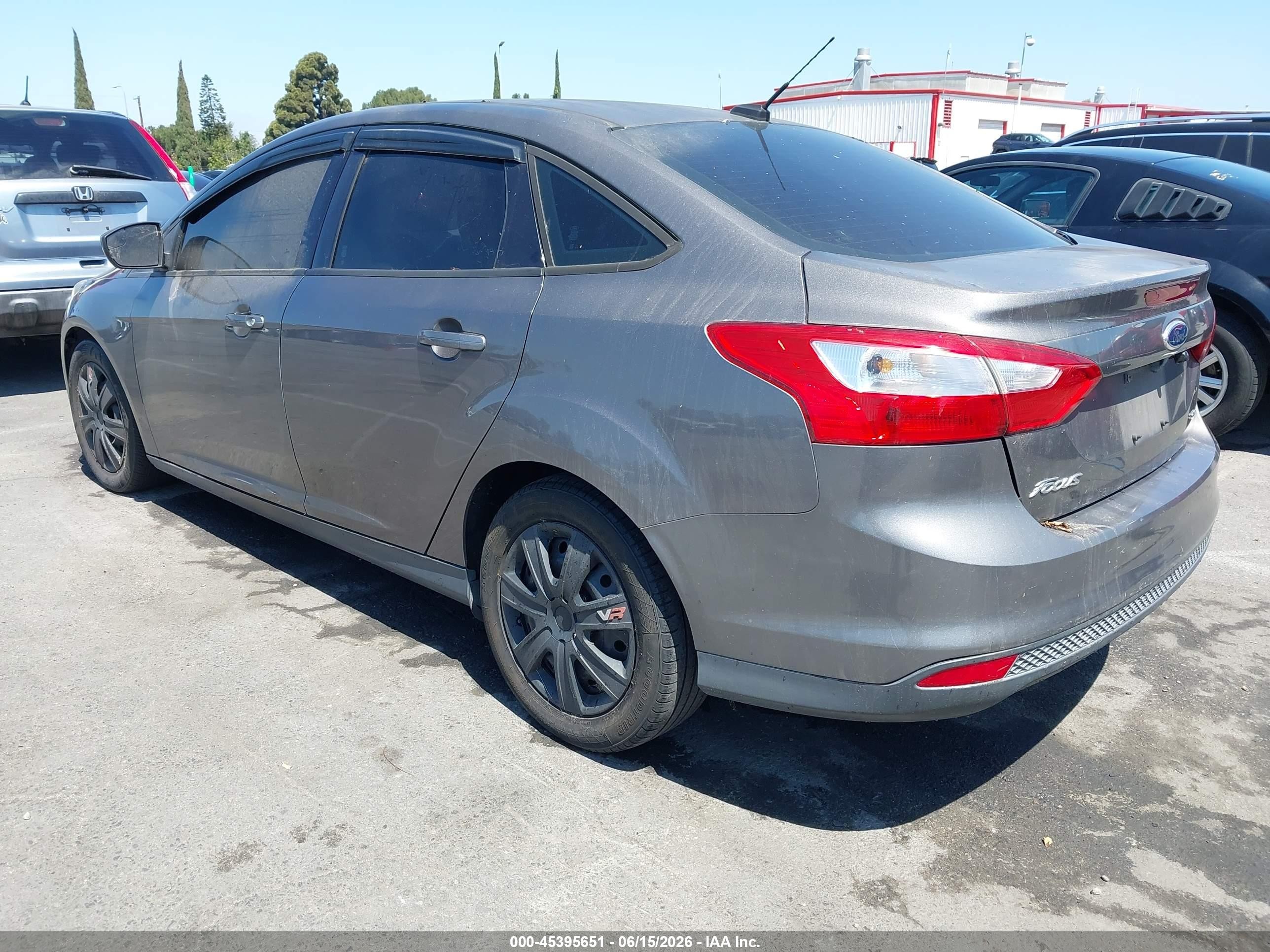 2012 Ford Focus Se Gray vin: 1FAHP3F24CL262671