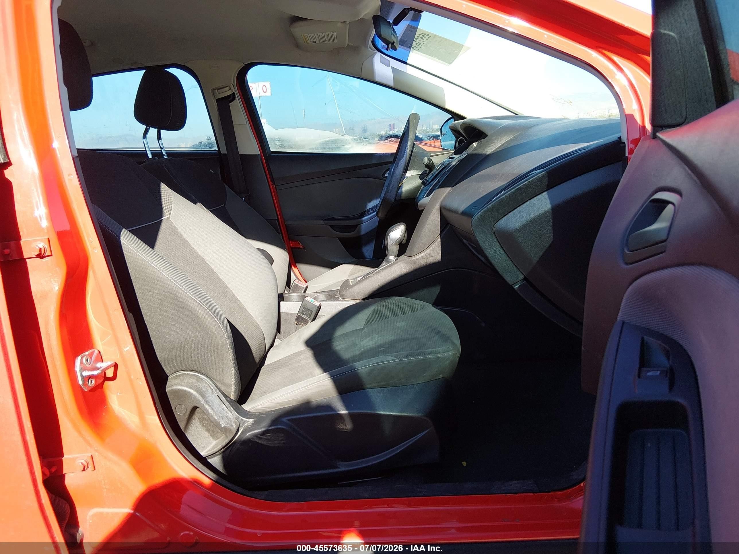 2012 Ford Focus Se Красный vin: 1FAHP3F24CL291071