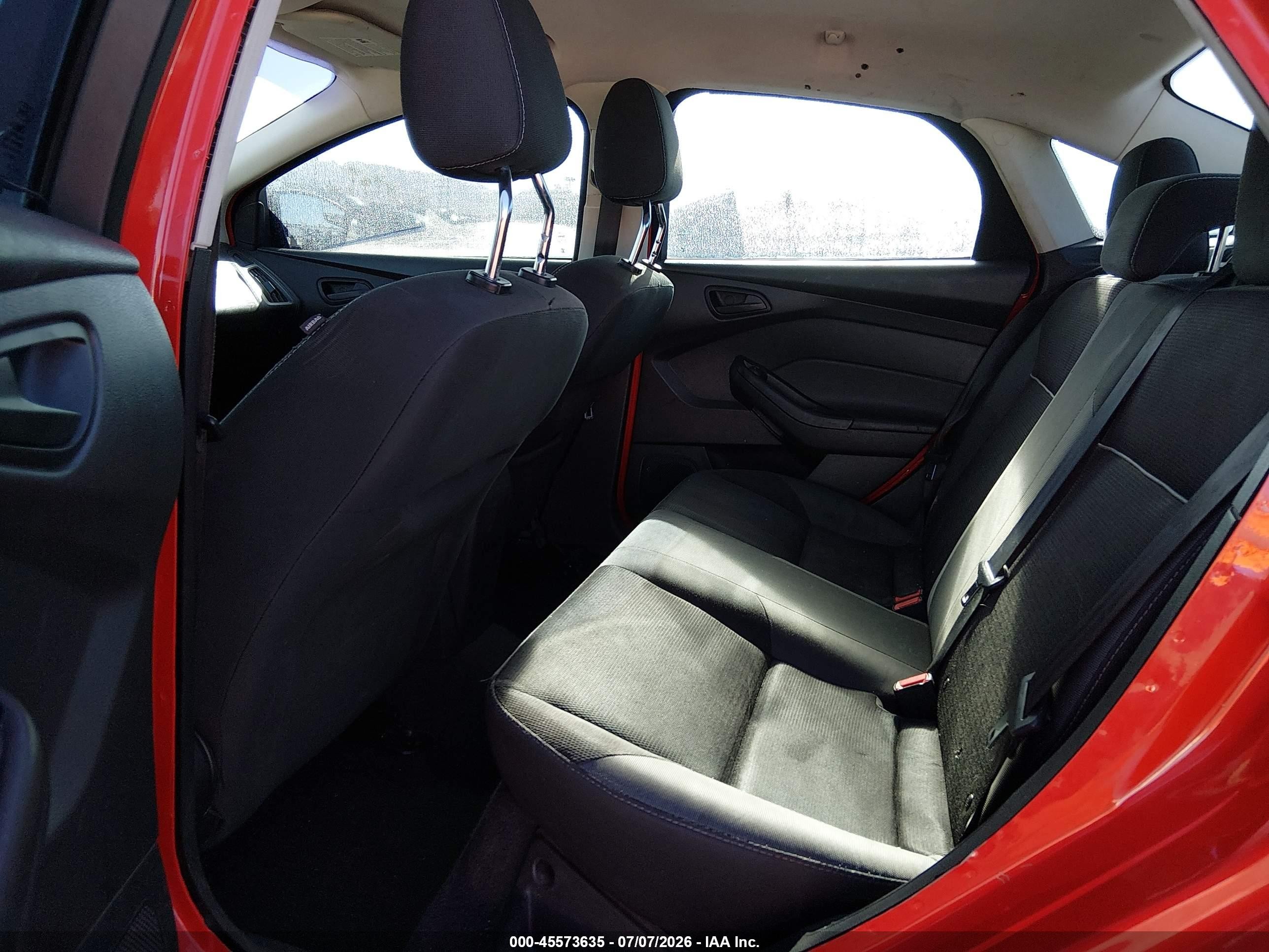 2012 Ford Focus Se Красный vin: 1FAHP3F24CL291071