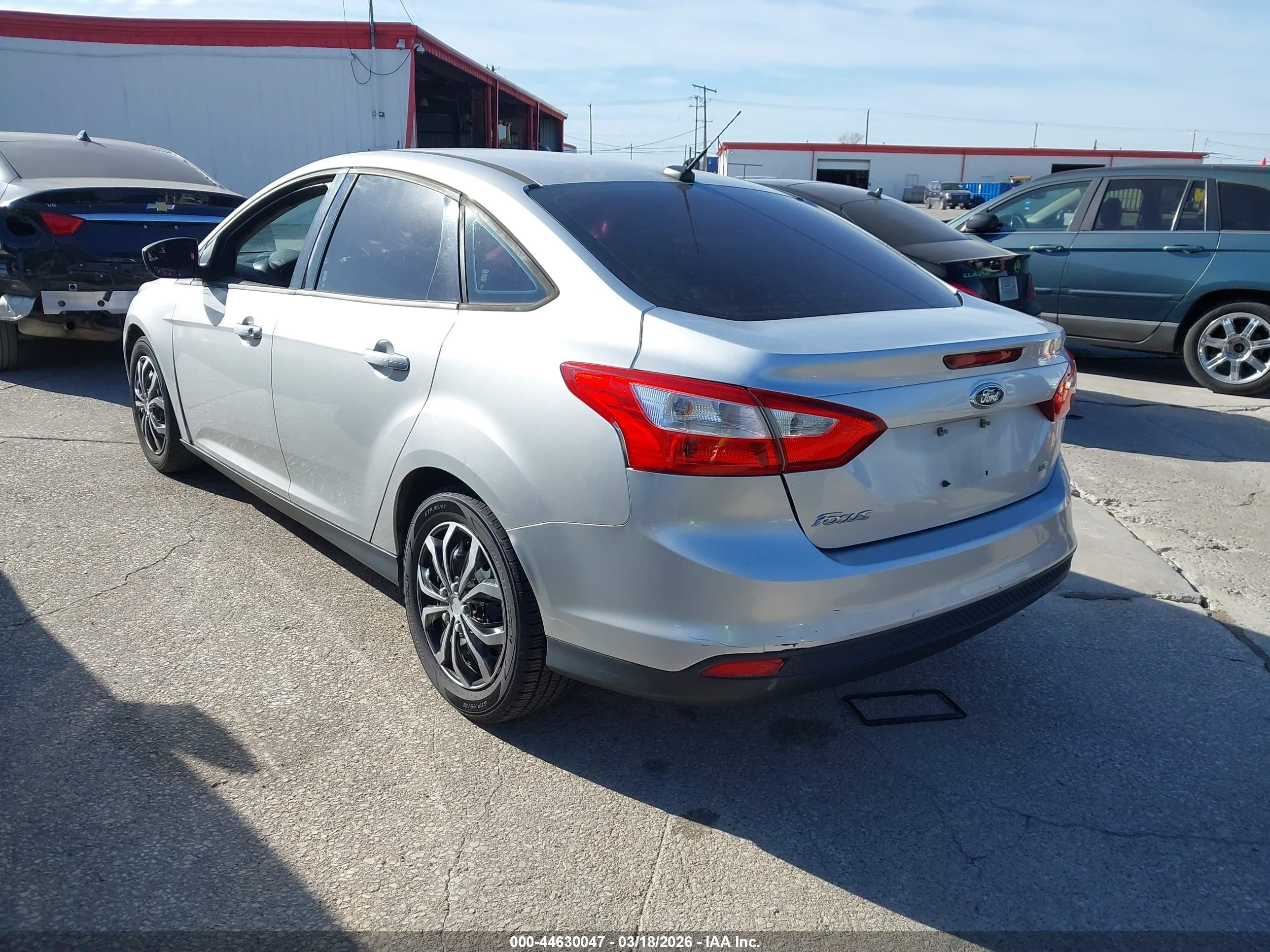 2012 Ford Focus Se Silver vin: 1FAHP3F24CL302814