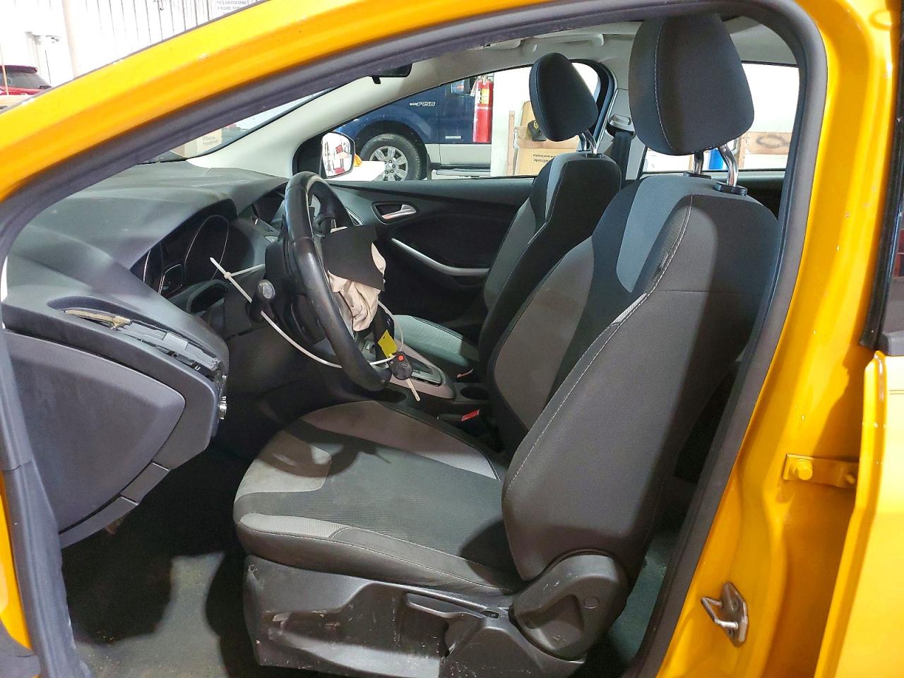 2012 Ford Focus Se Gold vin: 1FAHP3F24CL310475