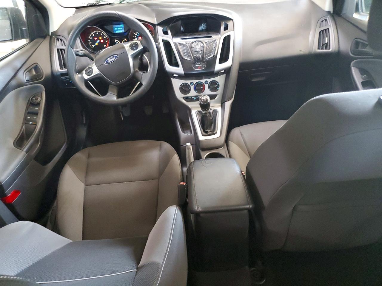 2012 Ford Focus Se Gray vin: 1FAHP3F24CL370501